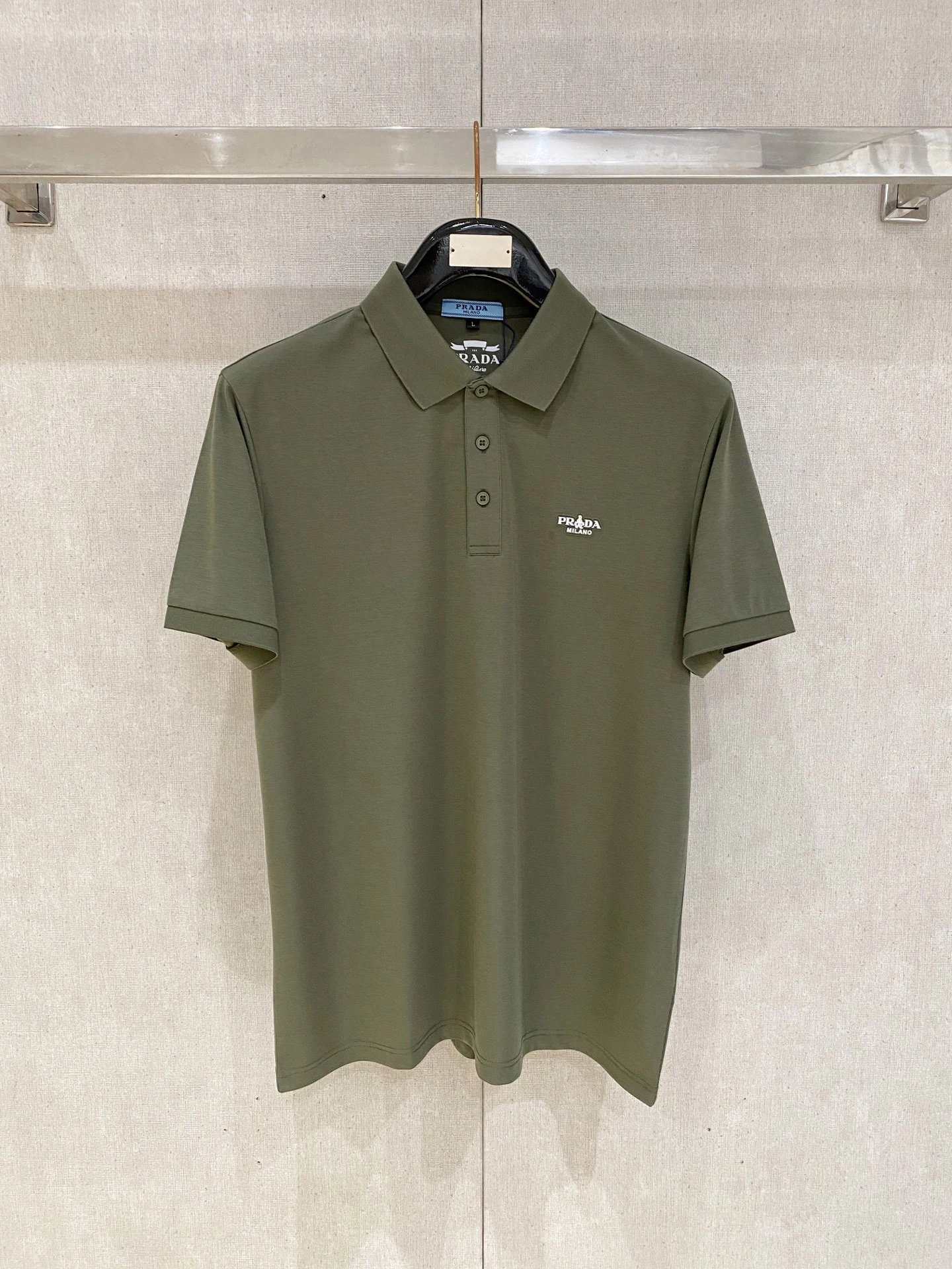 Prada T-Shirt — dcf69ec0
