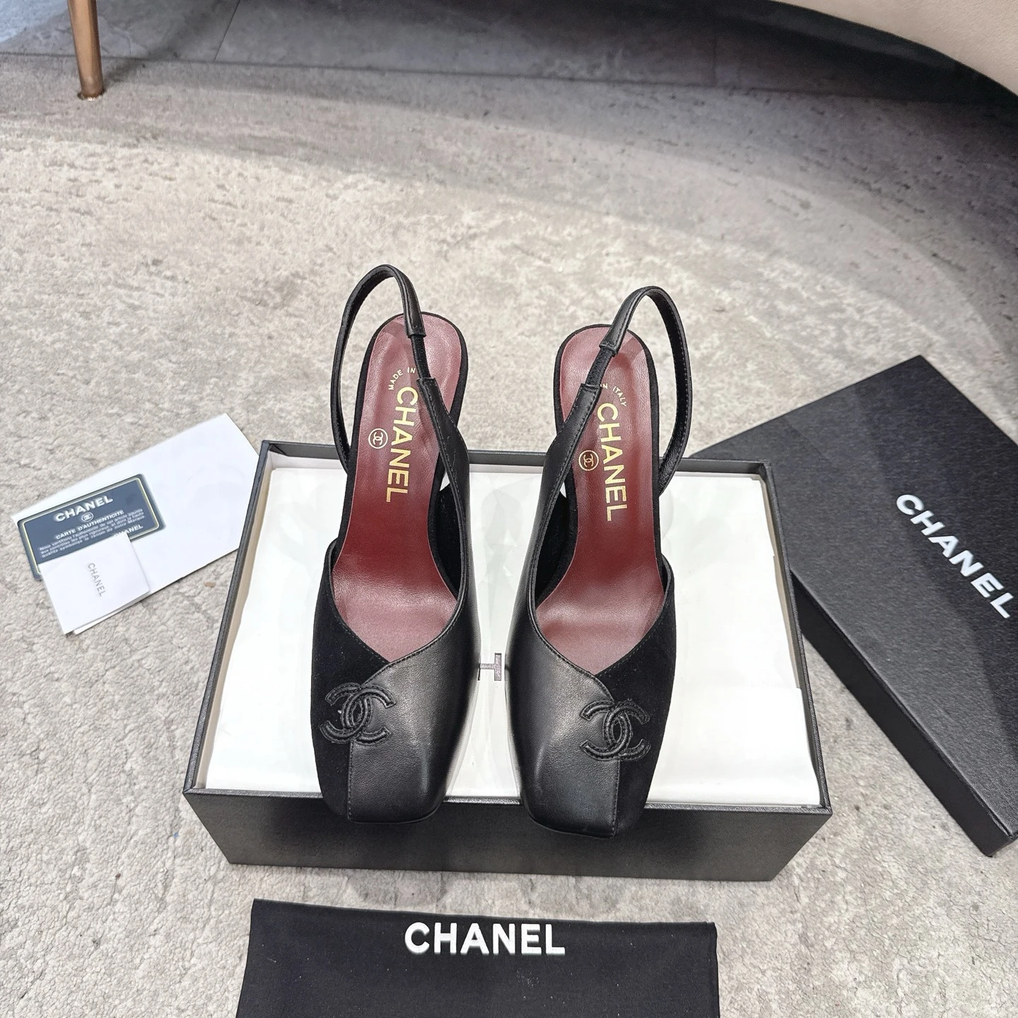 Chanel Sandals — b38d9146