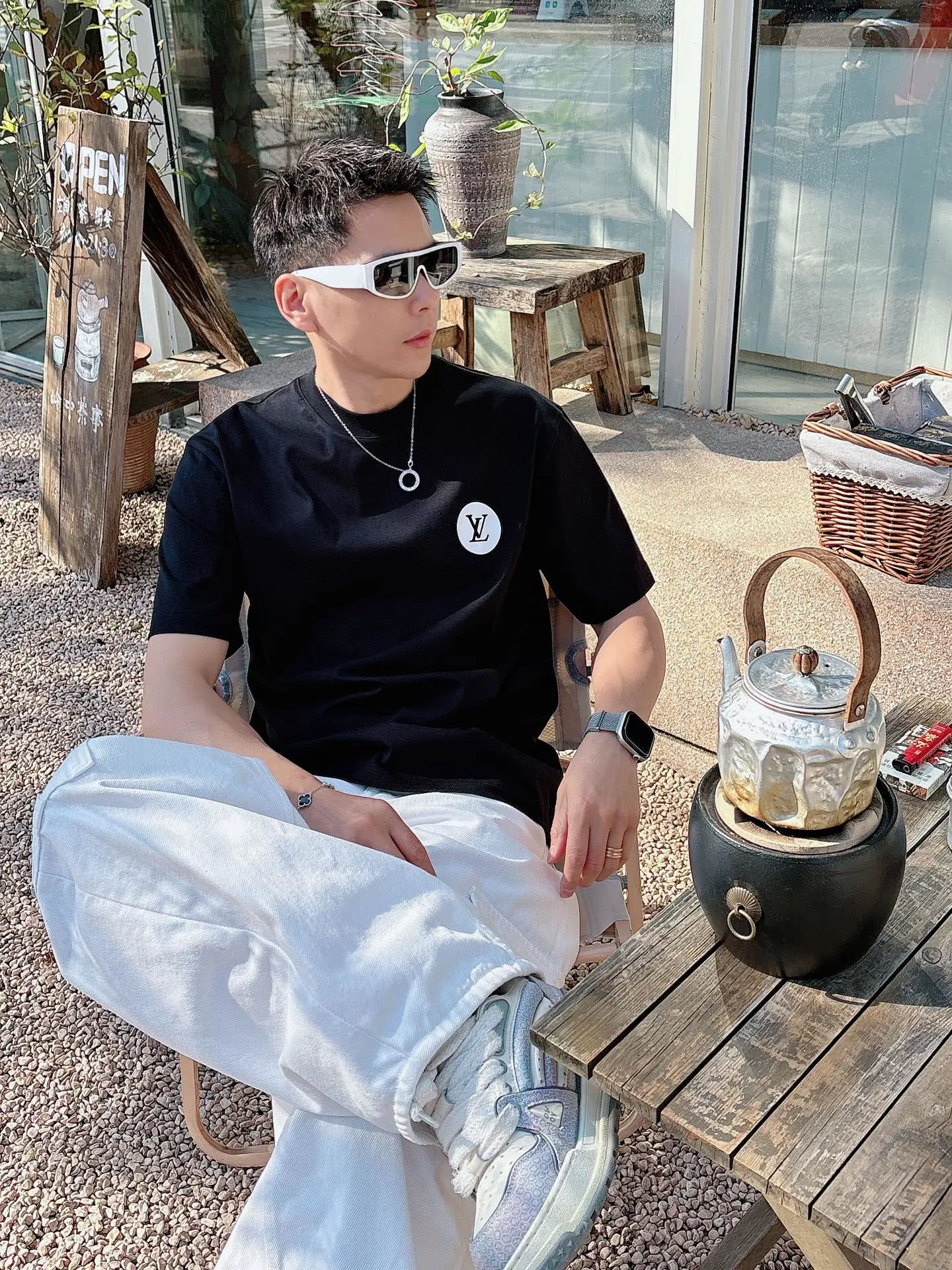 Louis Vuitton T-Shirt — 0752d5e0
