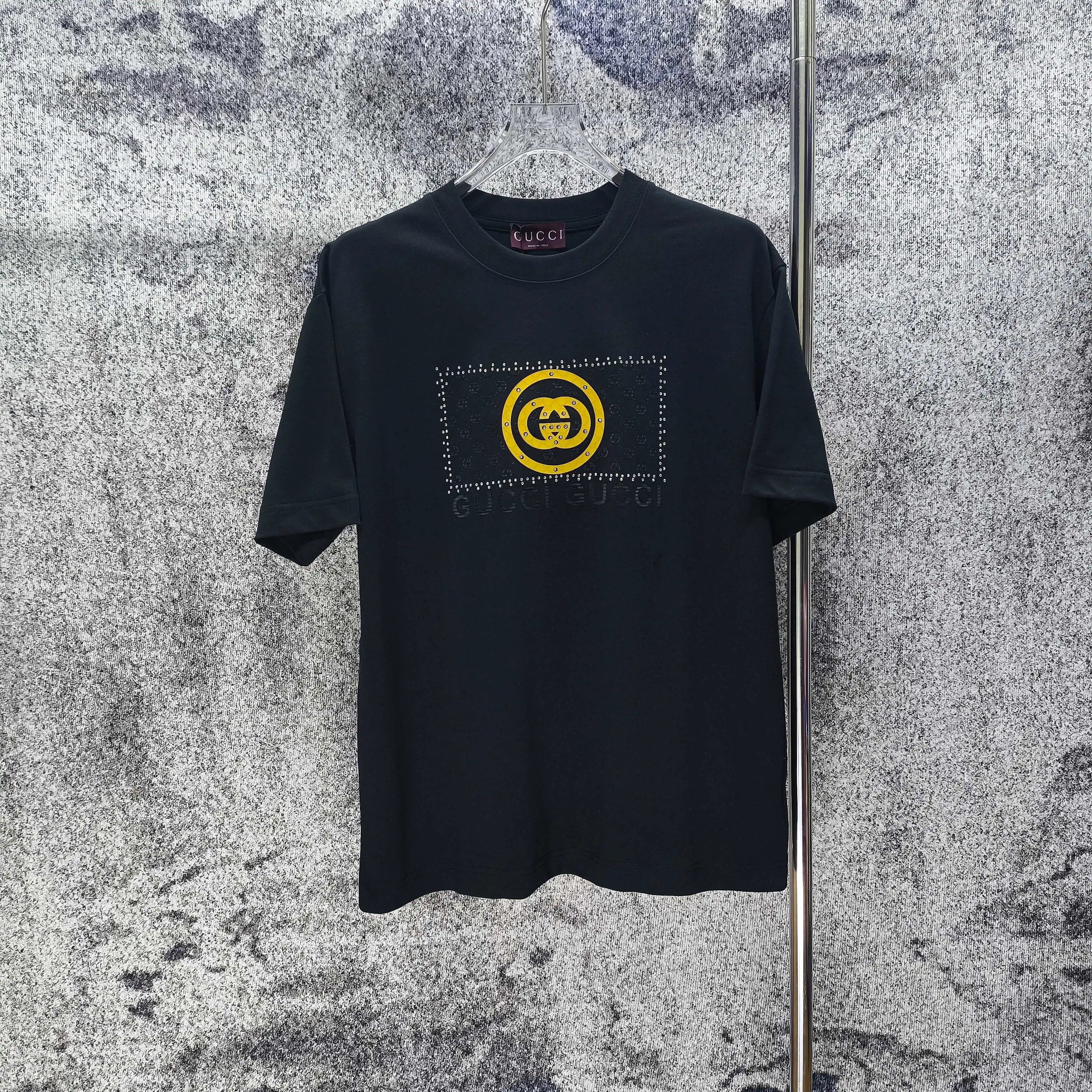 Gucci T-Shirt — 8b2b2b91