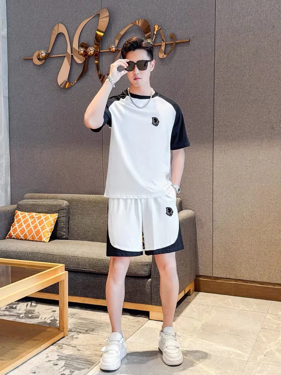 Dior T-Shirt — 26b9e456