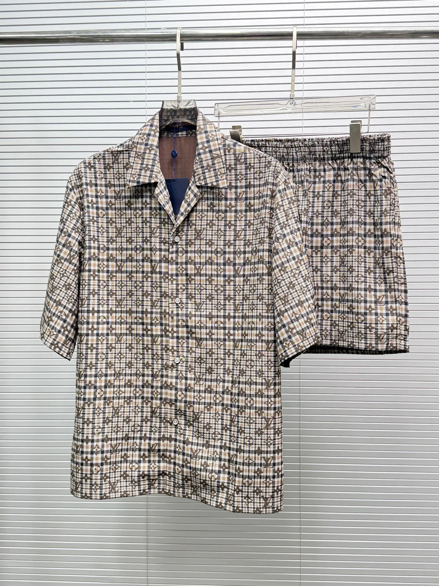 Louis Vuitton Trousers — eaf8d216