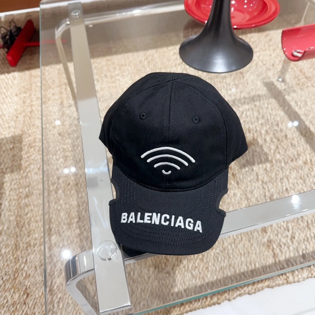Balenciaga Hat — 7d76008f