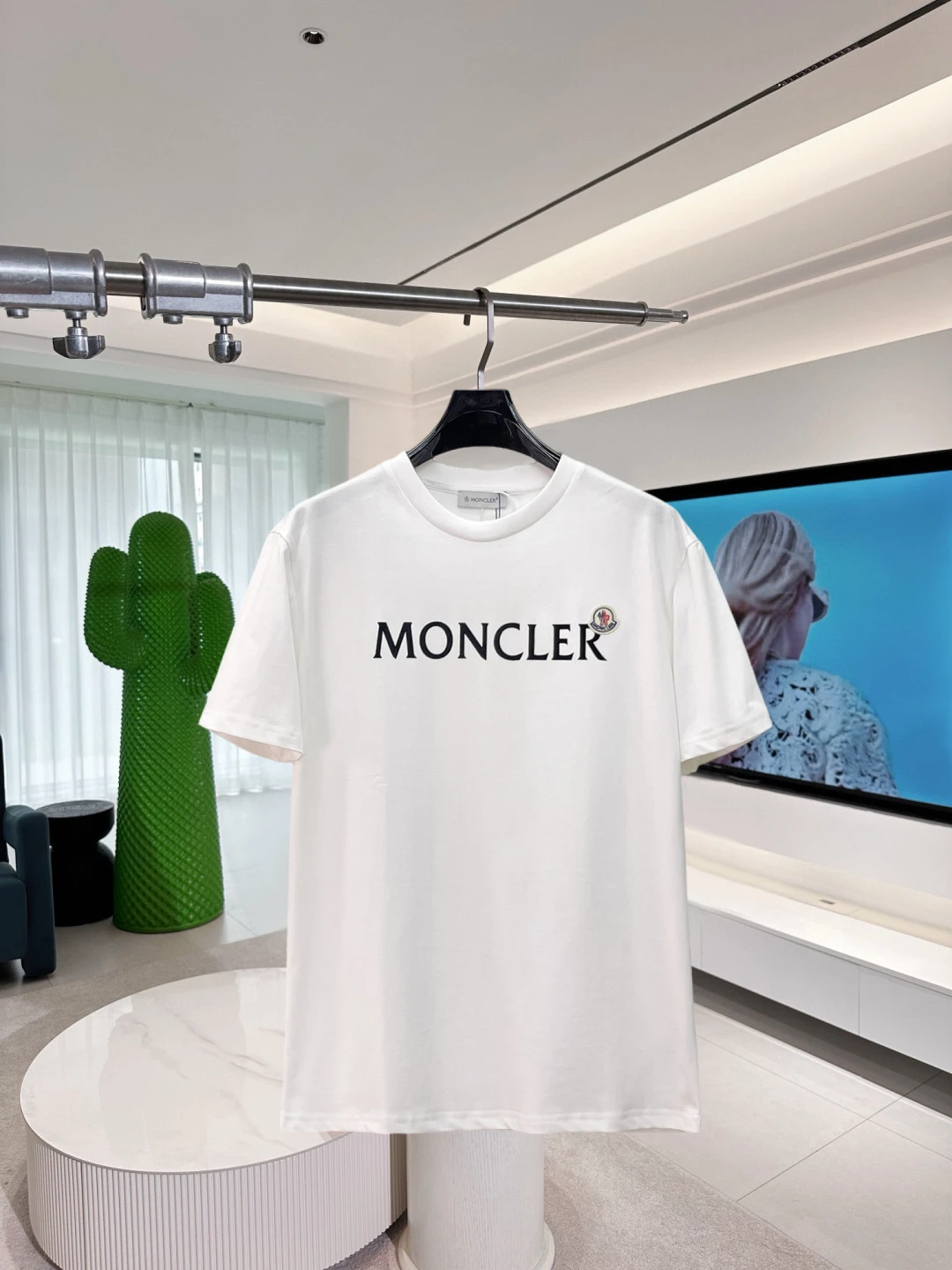 Moncler T-Shirt — 59120f03