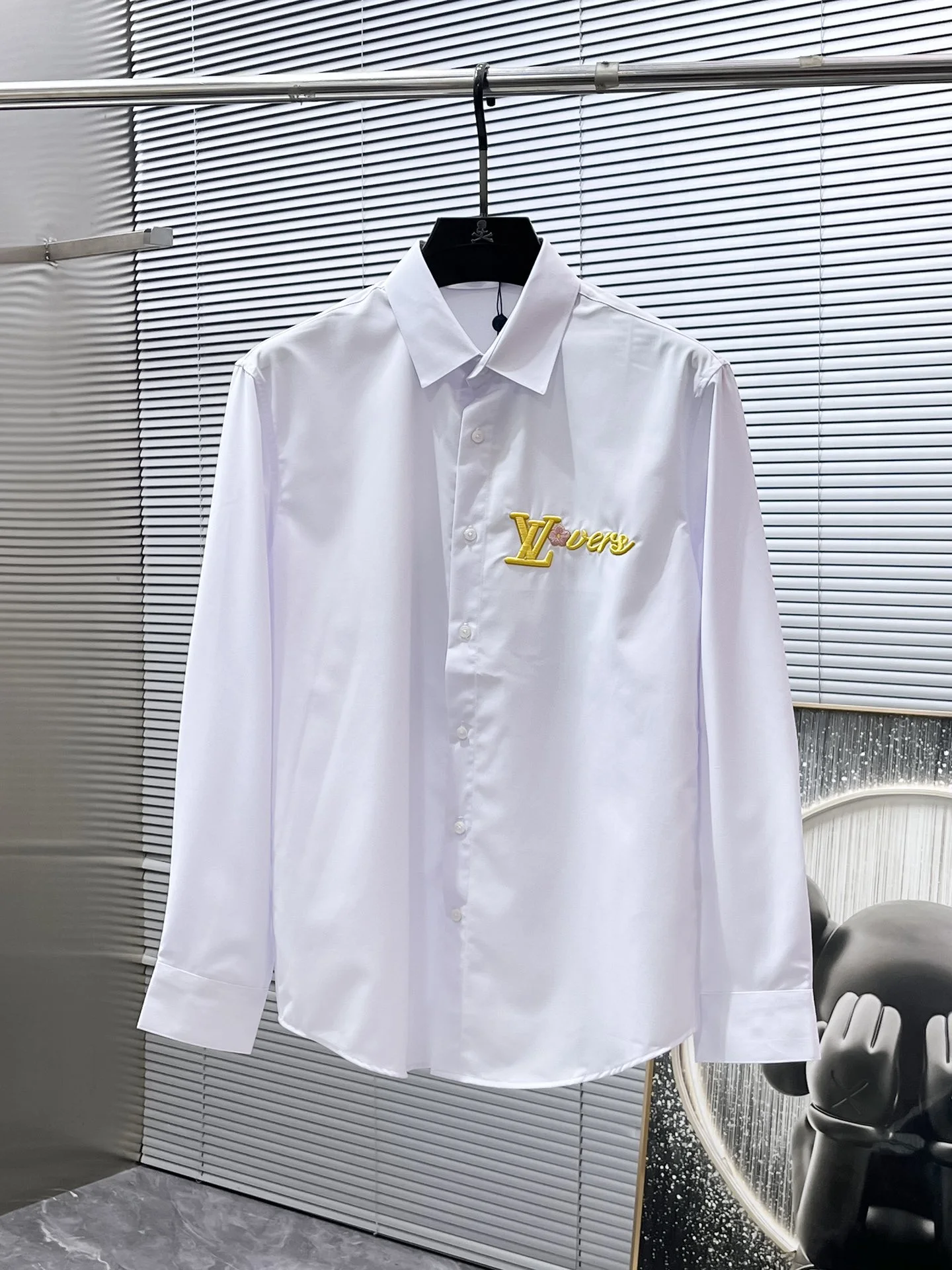 Louis Vuitton Shirts — 970d3001