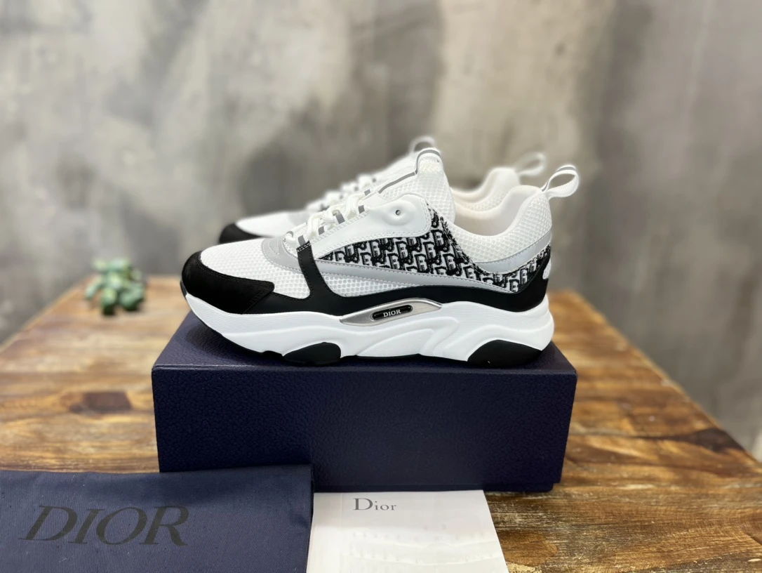 Dior Sneakers — a1afd7b8
