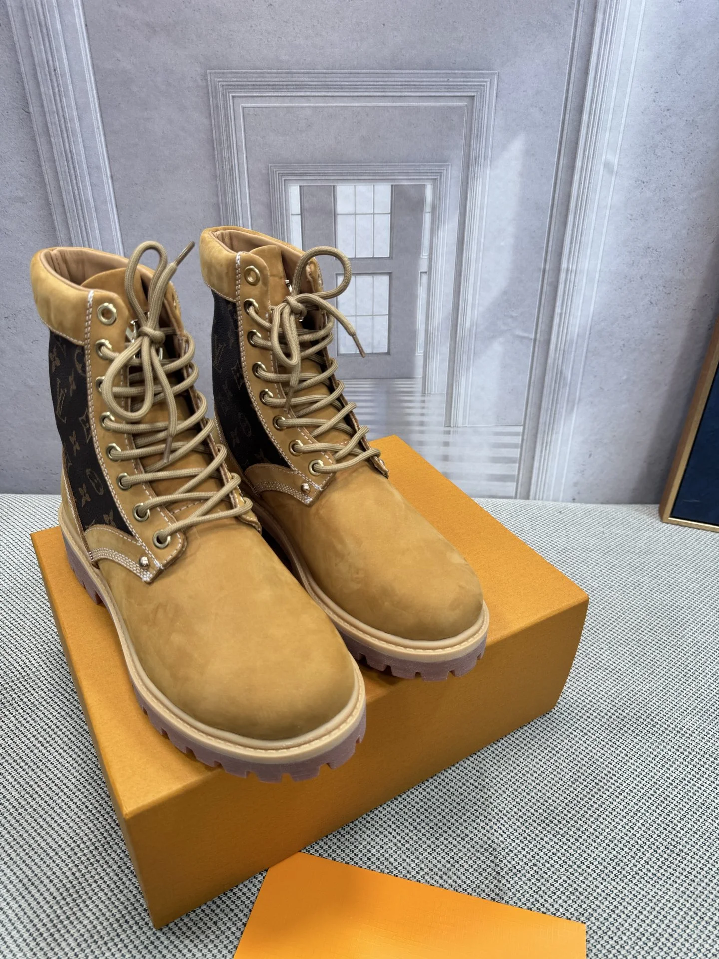 Louis Vuitton Boots — 8d203f38