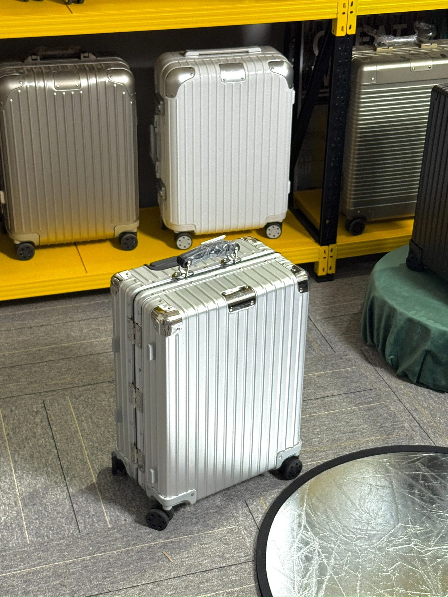 Luggage — f469ab60