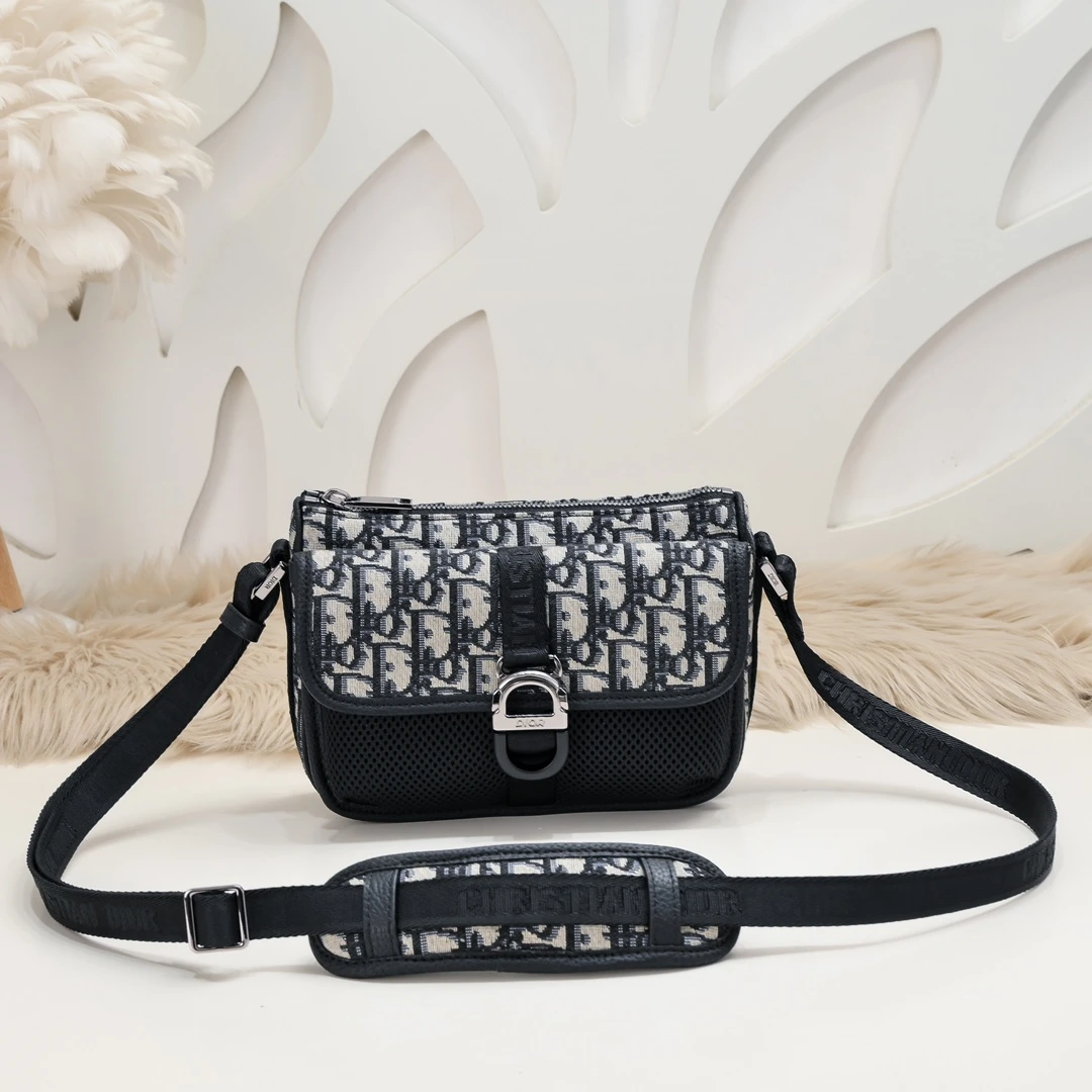 Dior Bag — eed1afe4