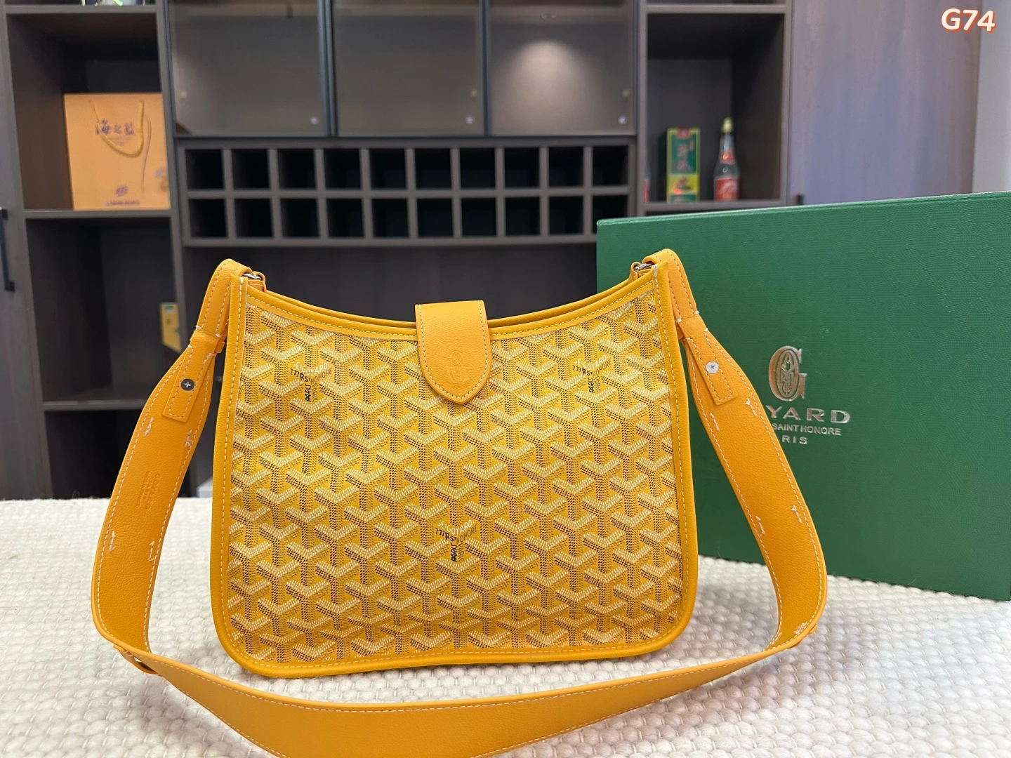 Goyard Bag — f89e95c9