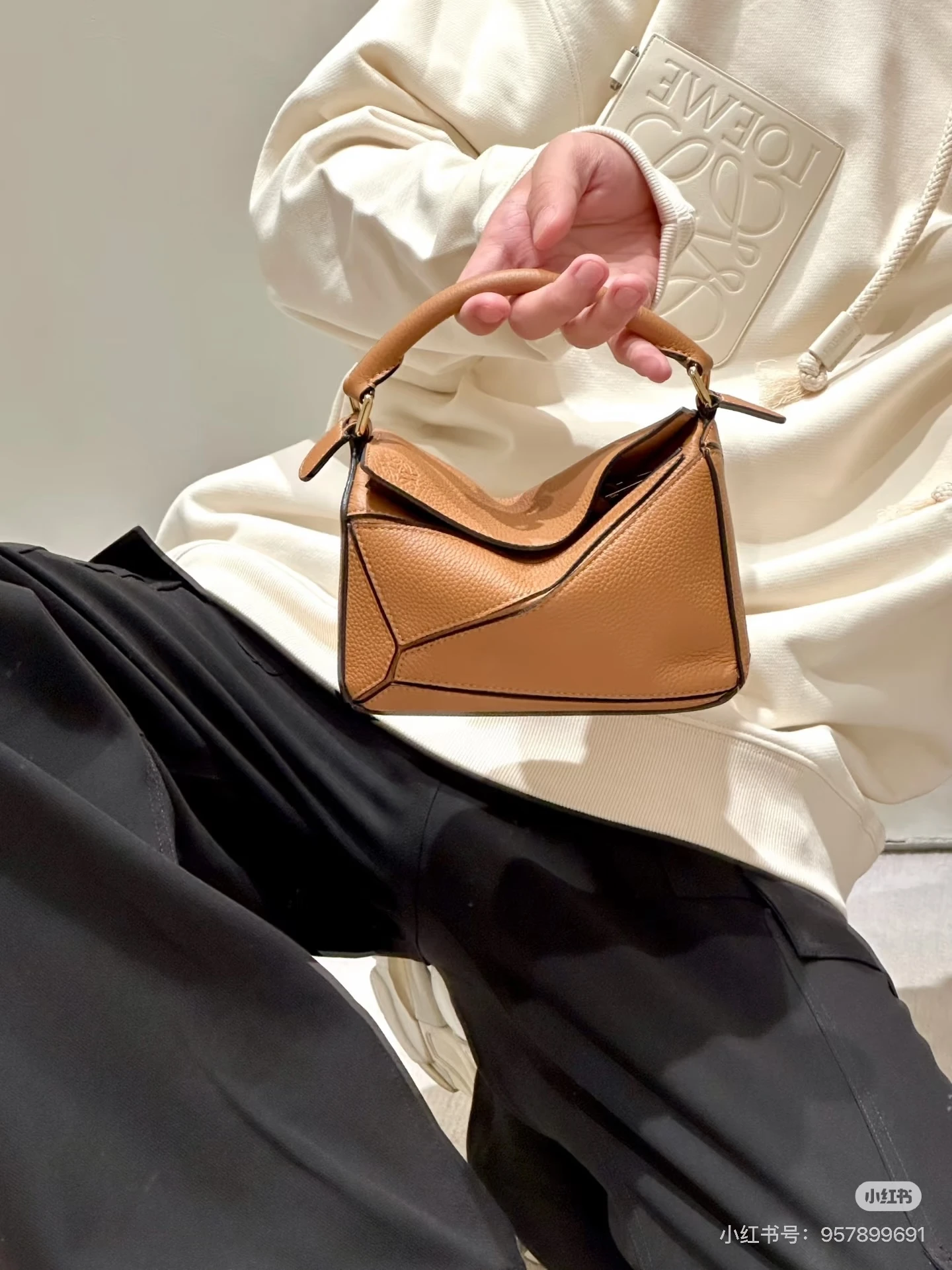 Loewe Bag — d459bfc2