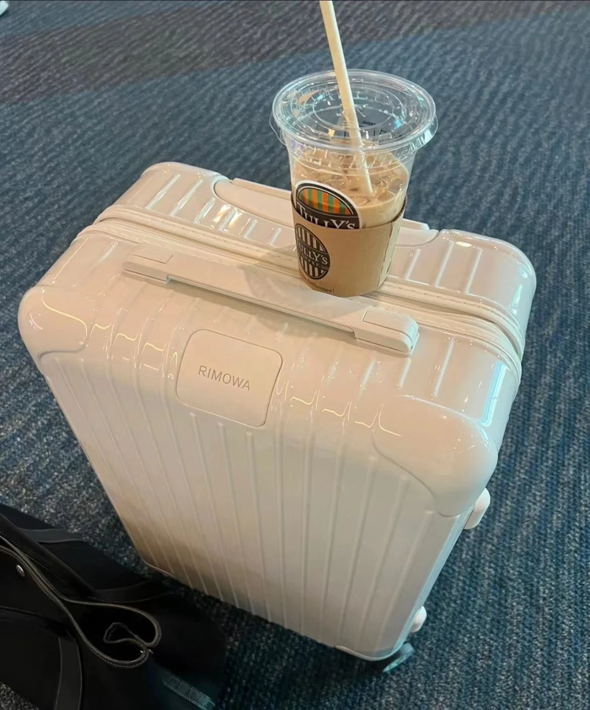 Rimowa Luggage — 4b468b88