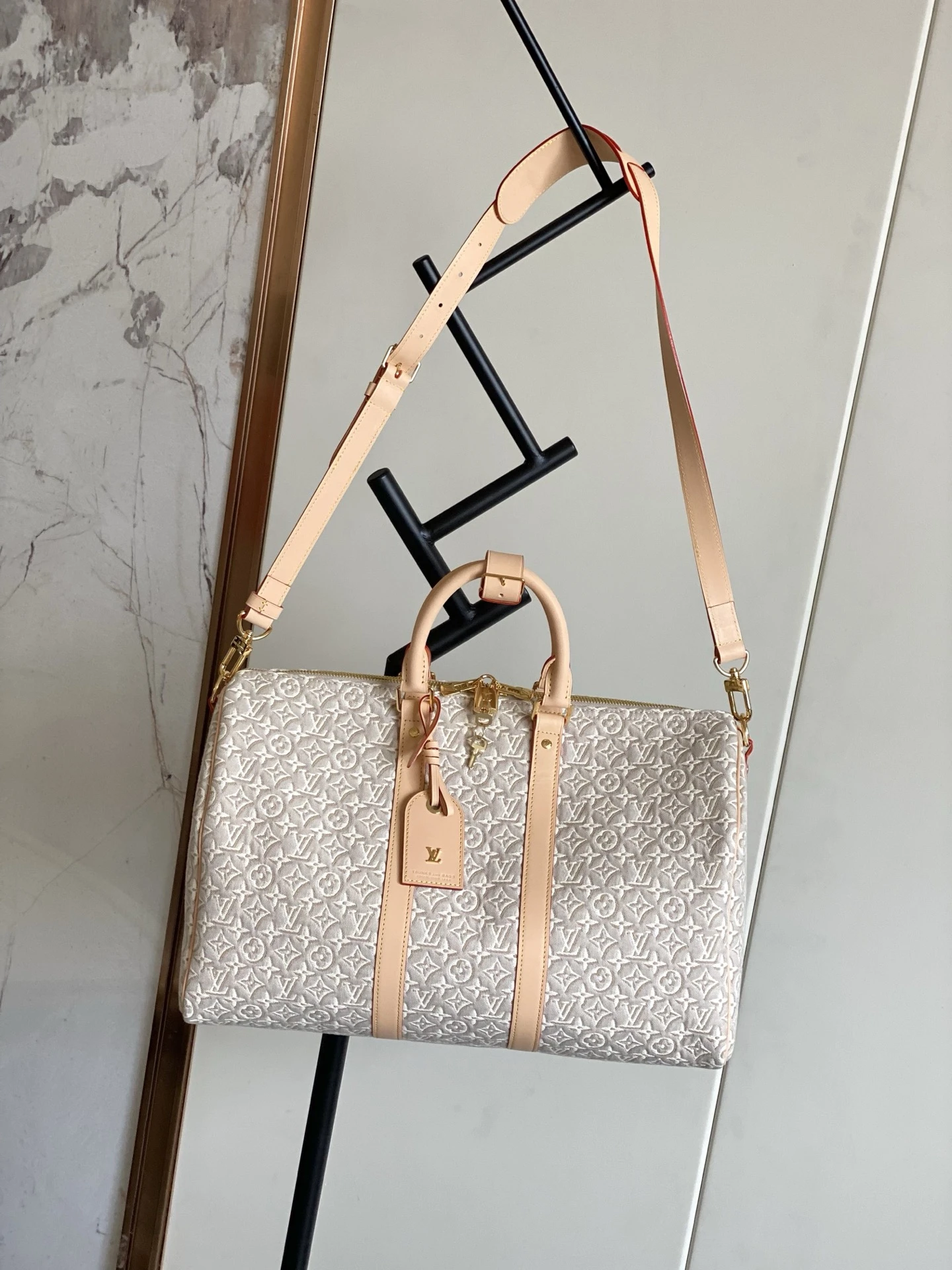 Louis Vuitton Bag — 1083582b
