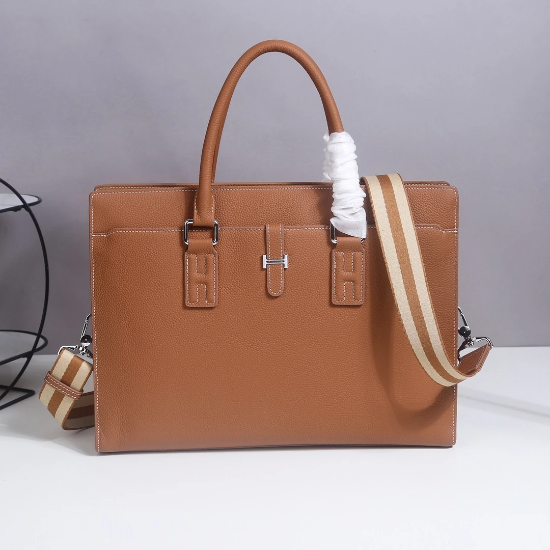 Briefcases — c9e9003b