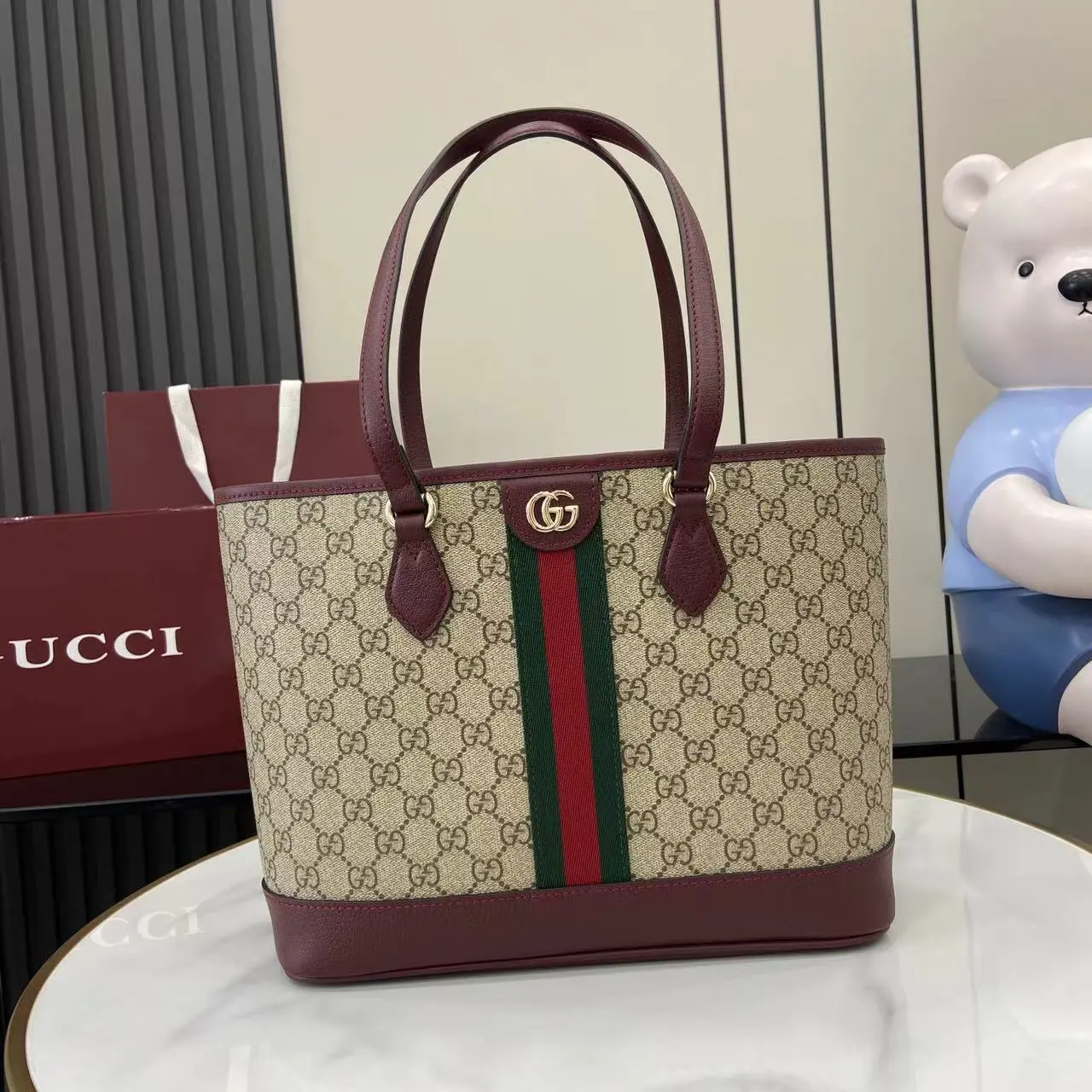 Gucci Bag — 70acd566