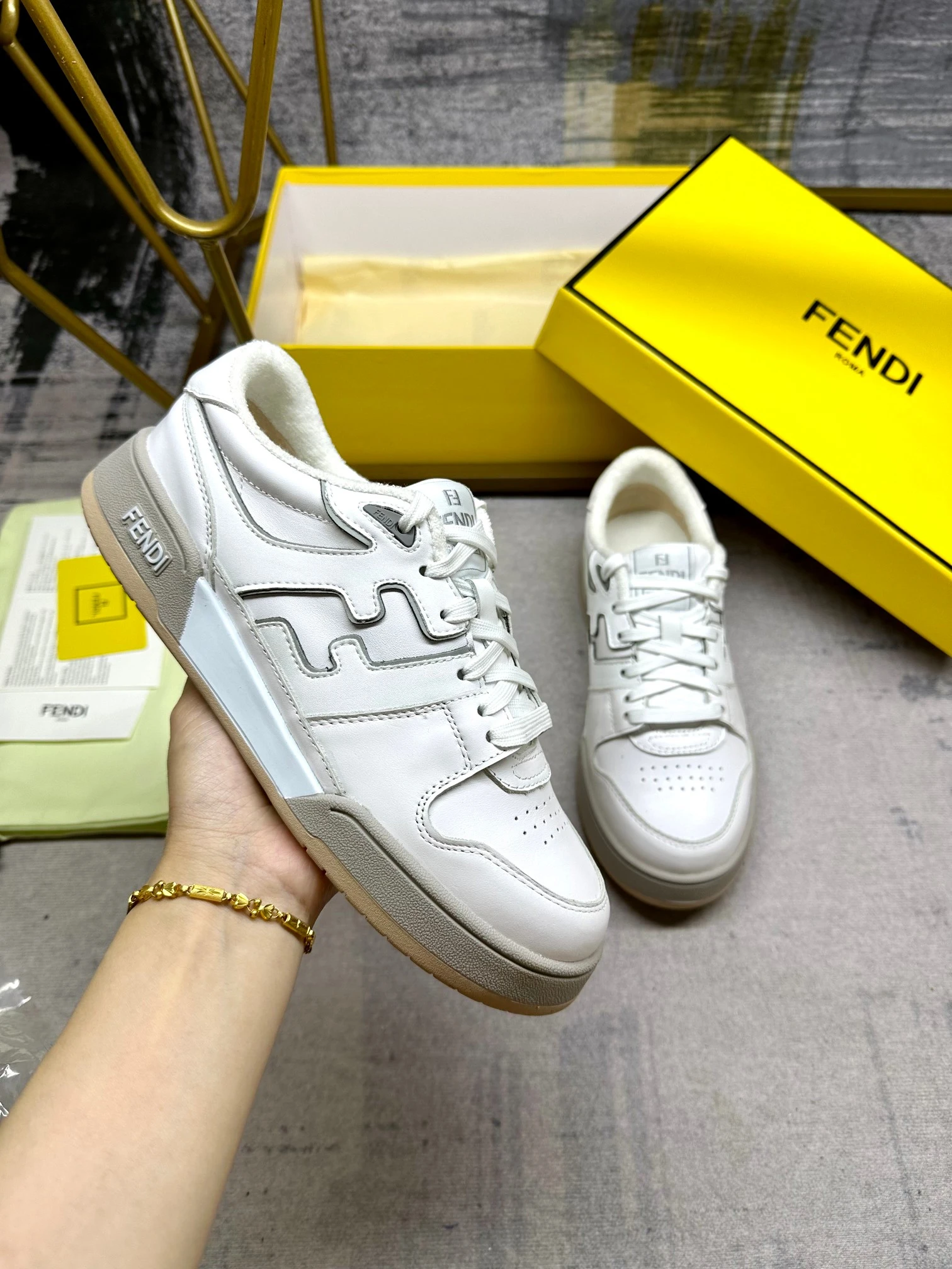 Fendi Sneakers — 2f124af4