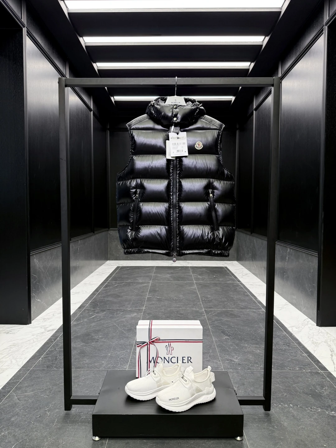 Moncler Down Jackets — 8e555a24