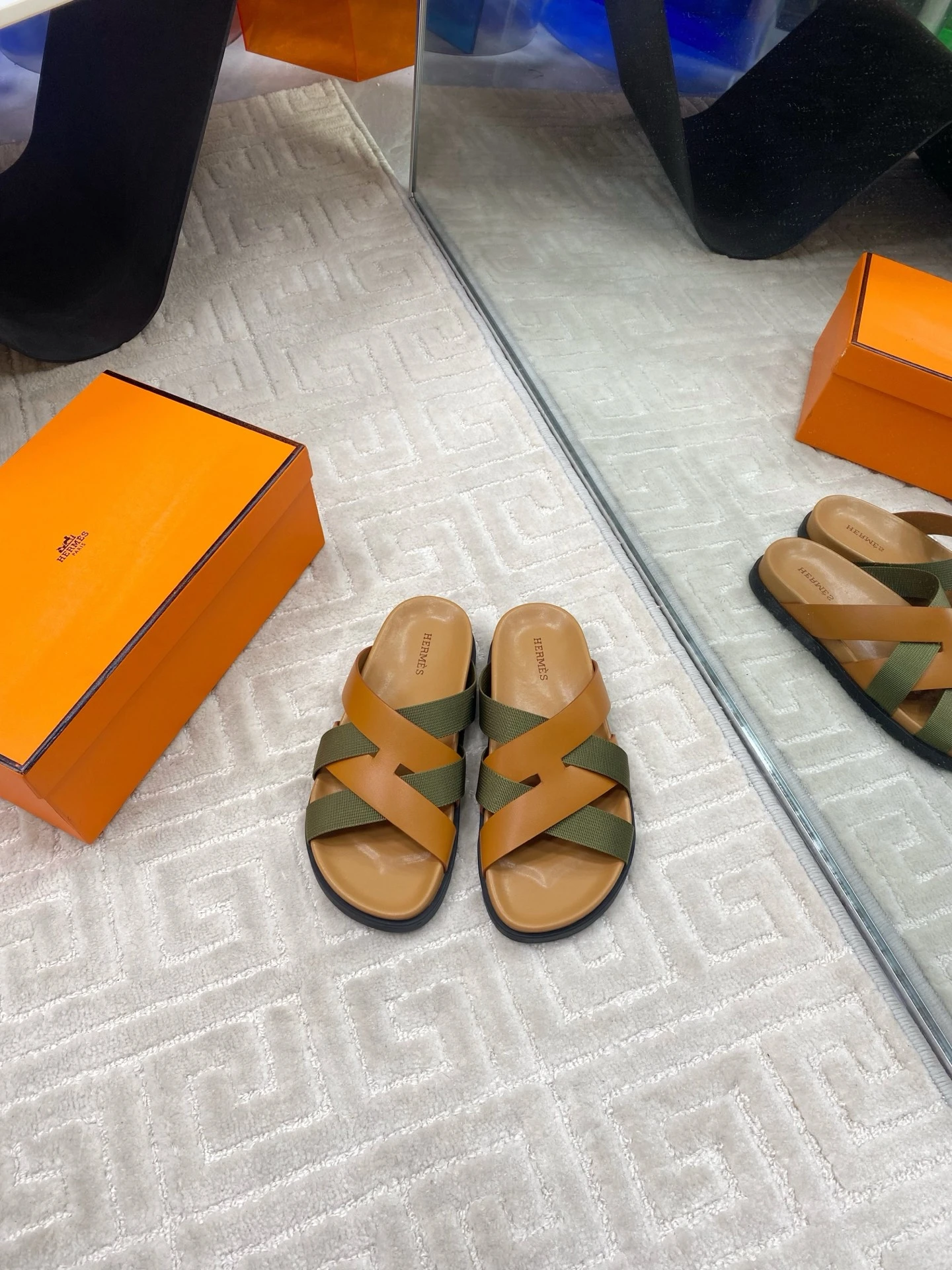 Hermès Slippers — 4e165386