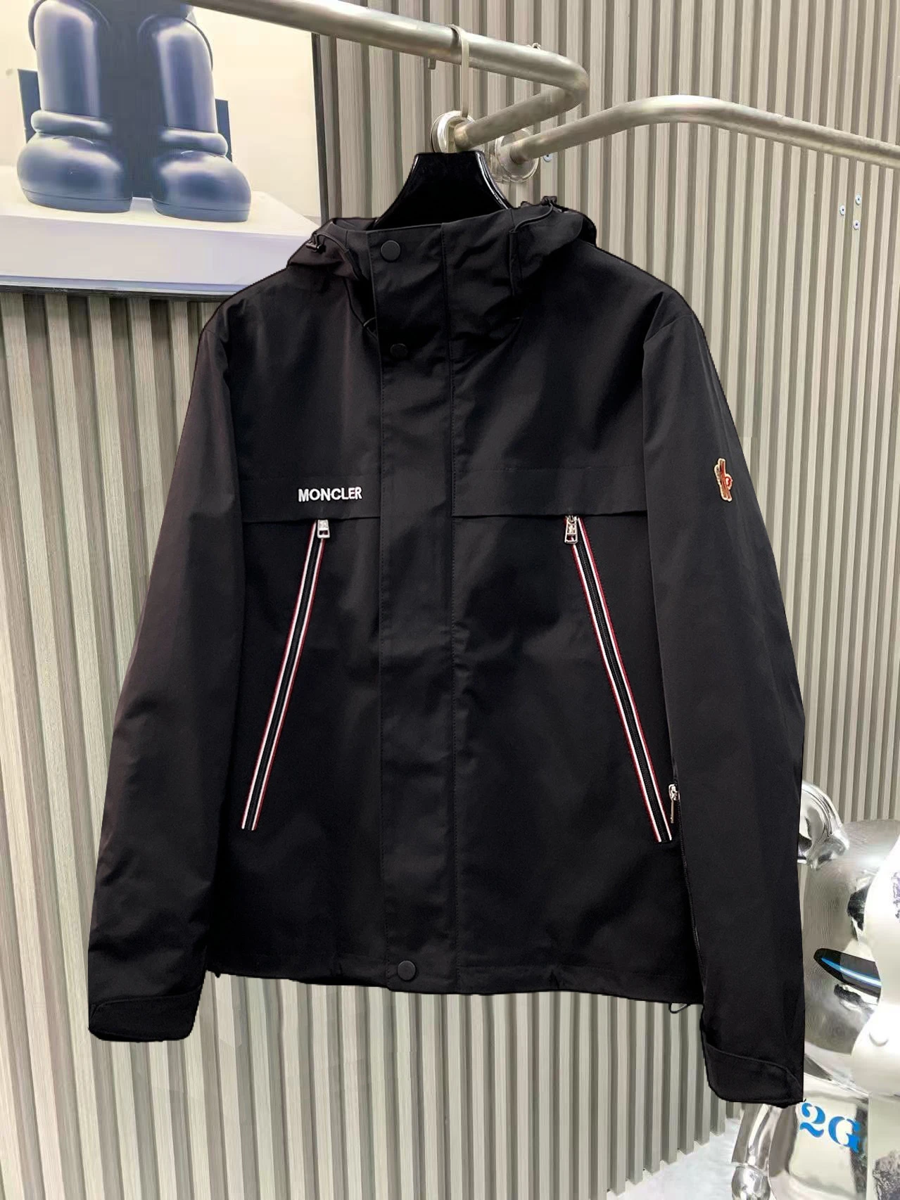 Moncler Jackets — 8576c5ee