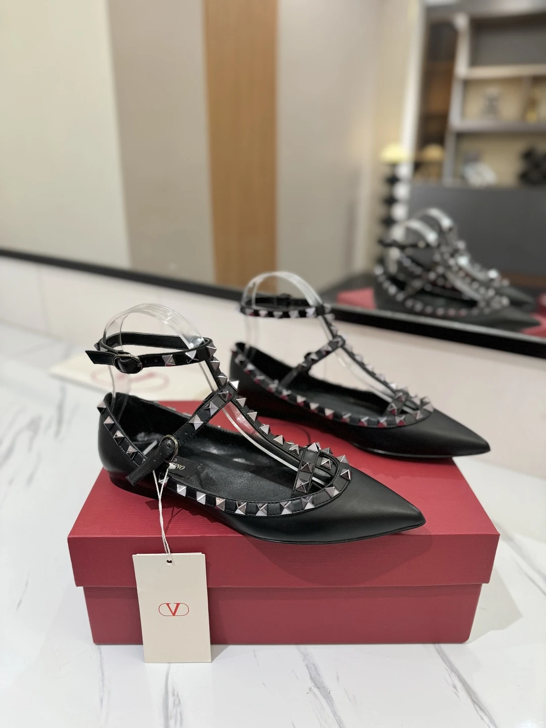 Valentino Sandals — 0268e3a8