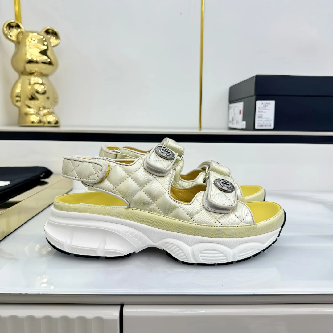 Chanel Slippers — 6fd68166