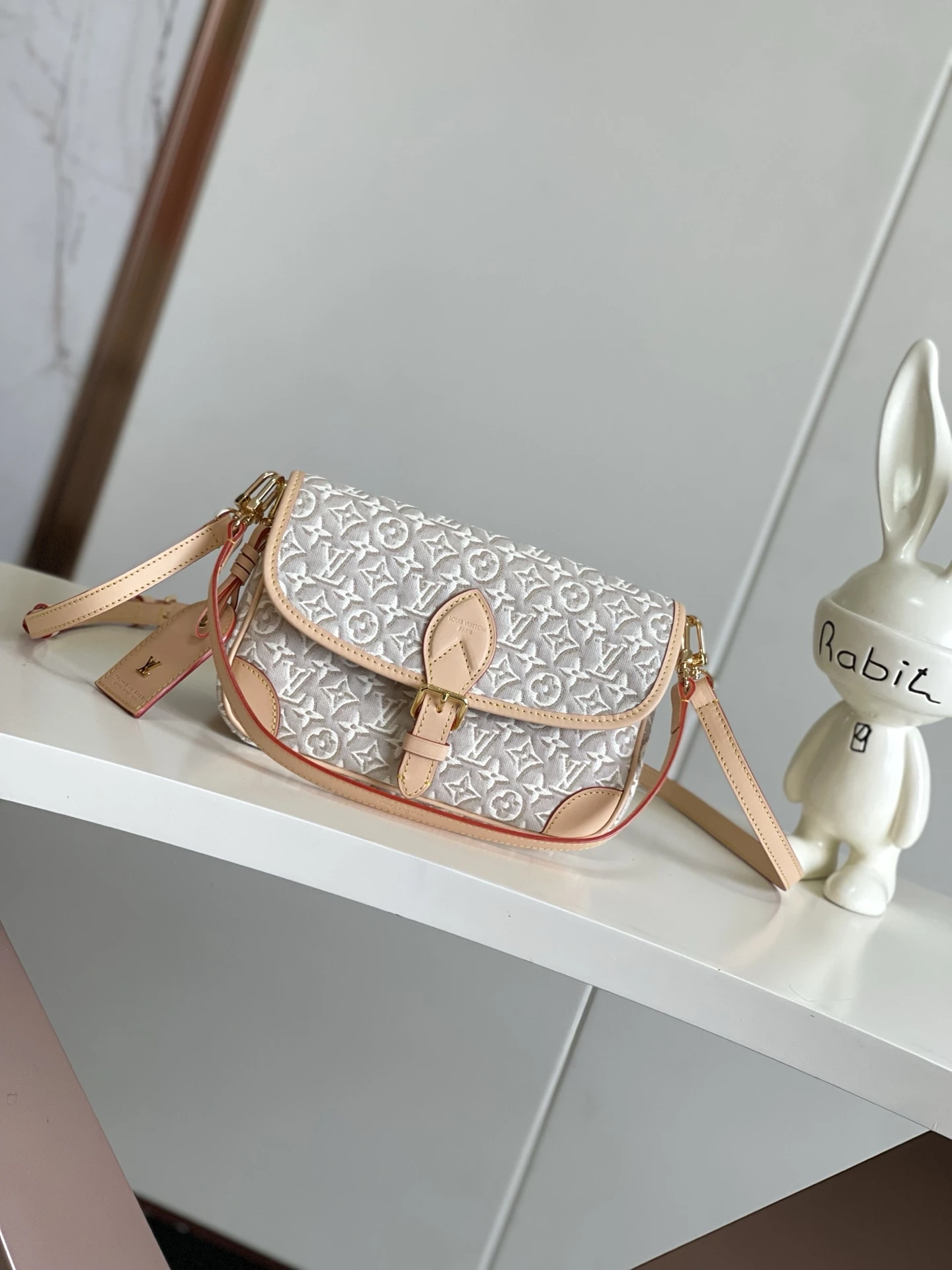 Louis Vuitton Bag — b23b5ca4