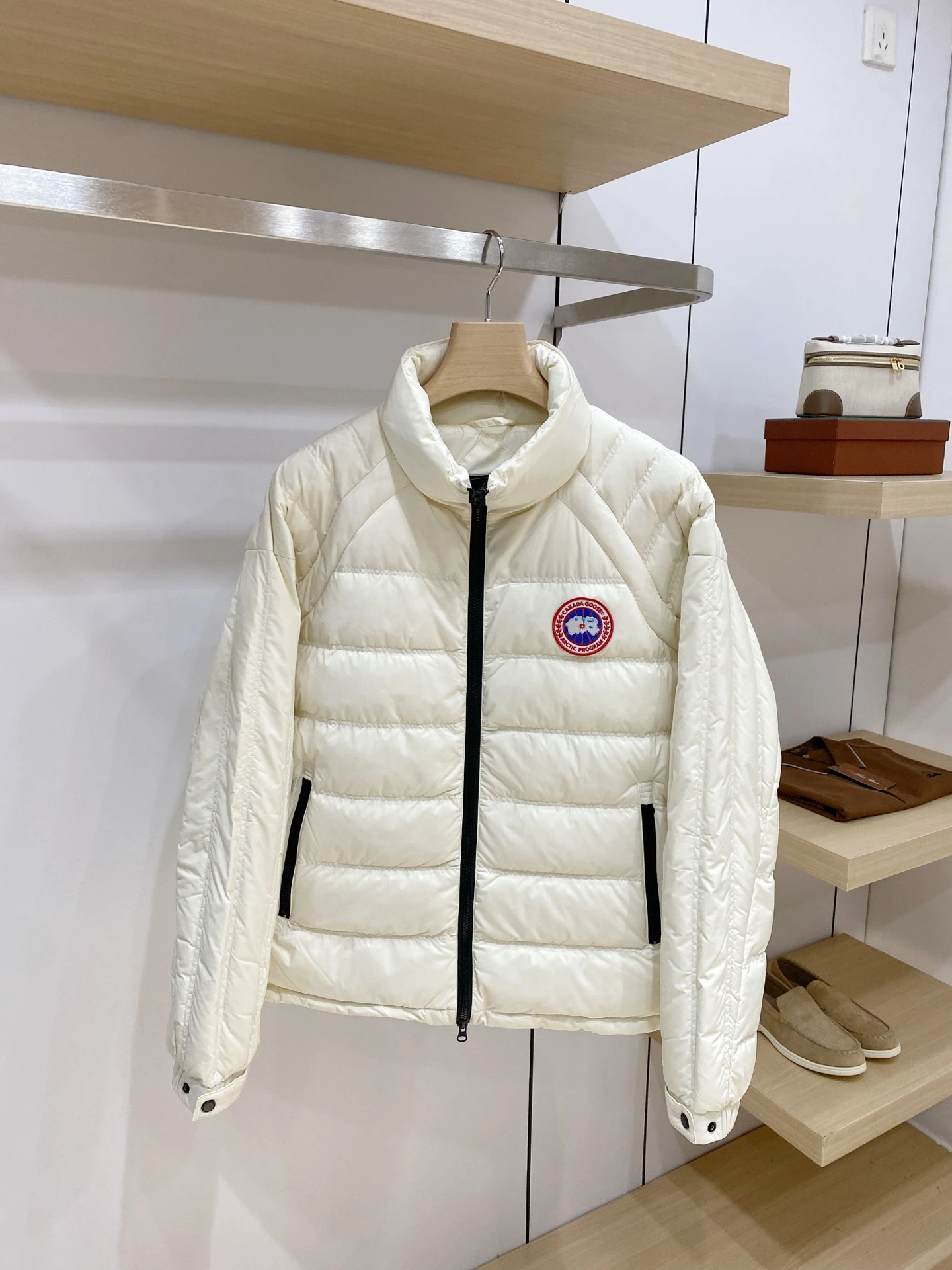 Canada Goose Down Jacket — 82adaf6b