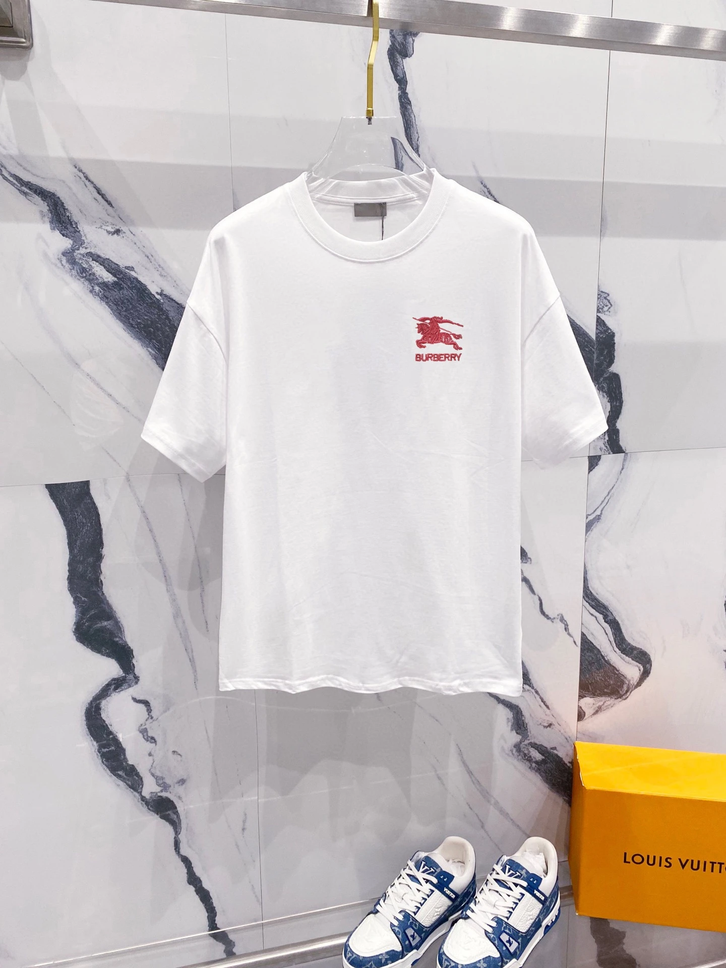 Burberry T-Shirt — 596a0351