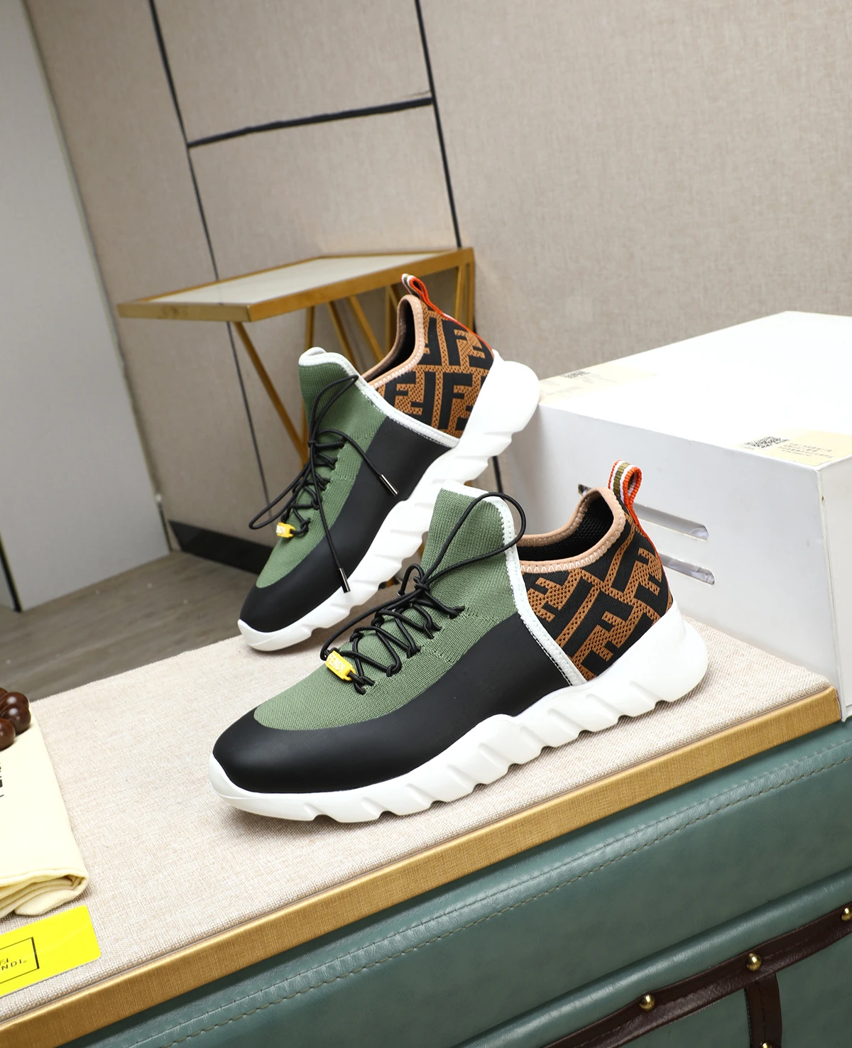 Fendi Sneakers — 7be754bf