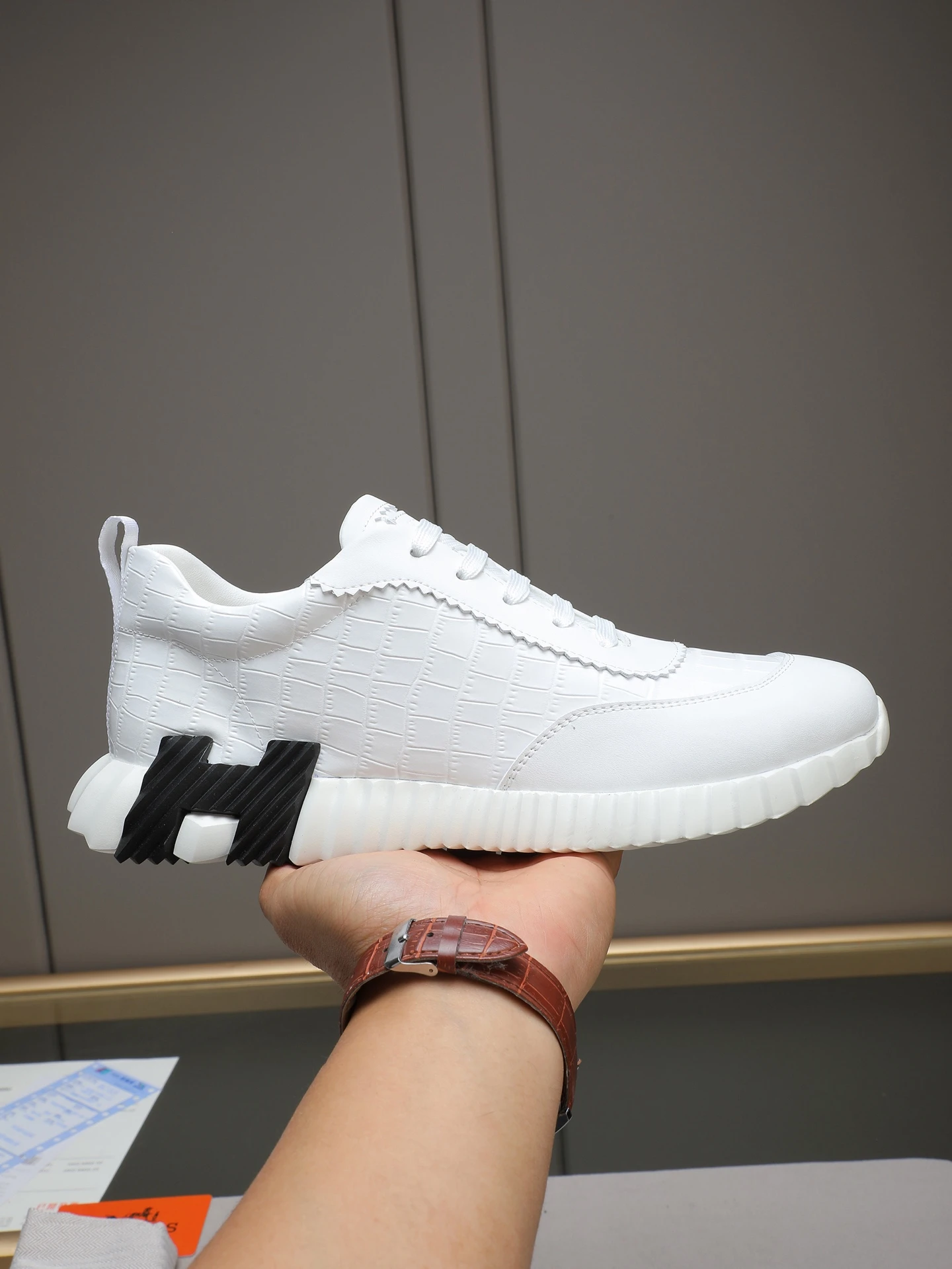 Hermès Sneakers — 7b44f0c9