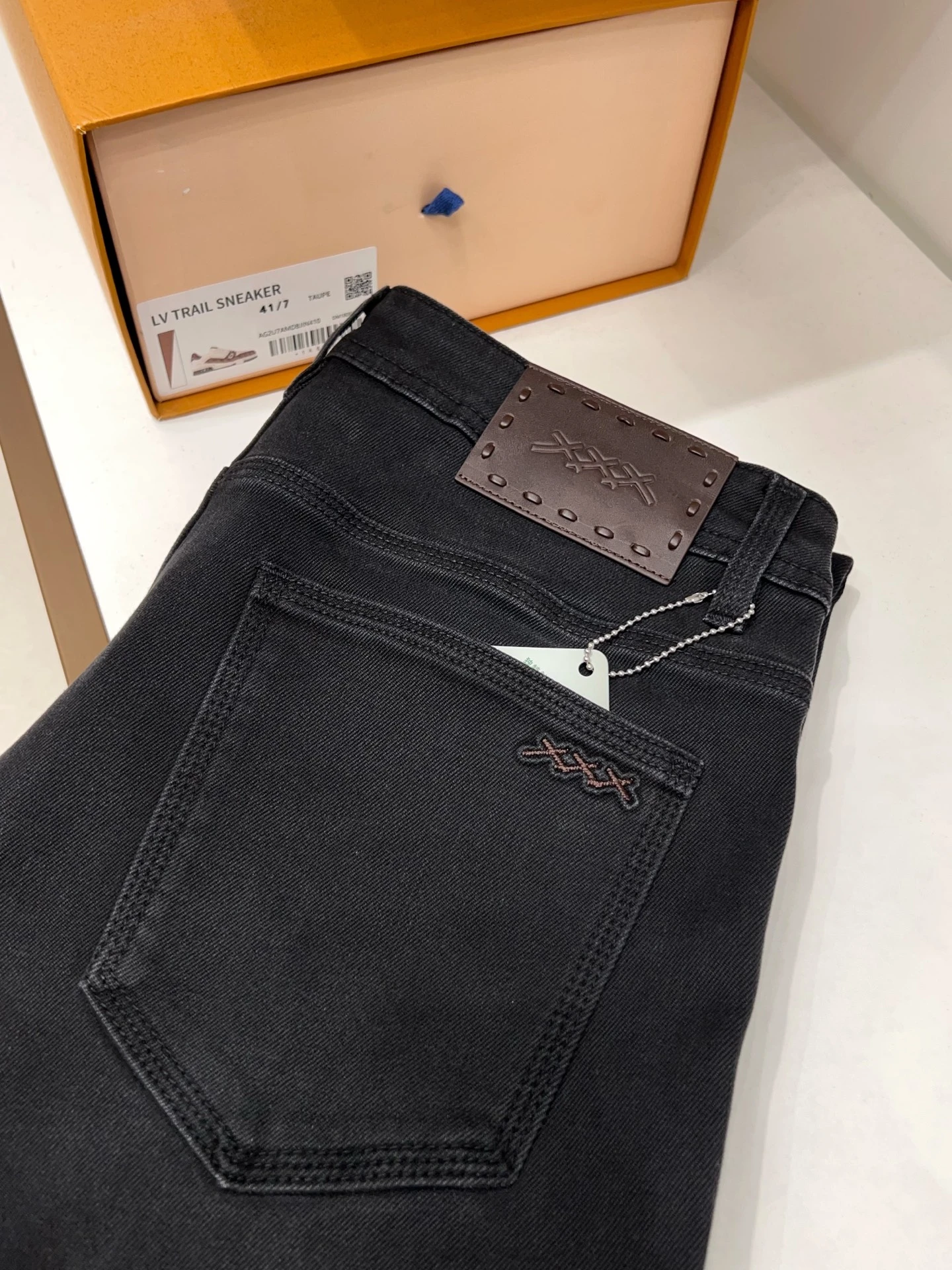 Jeans — a759ccce