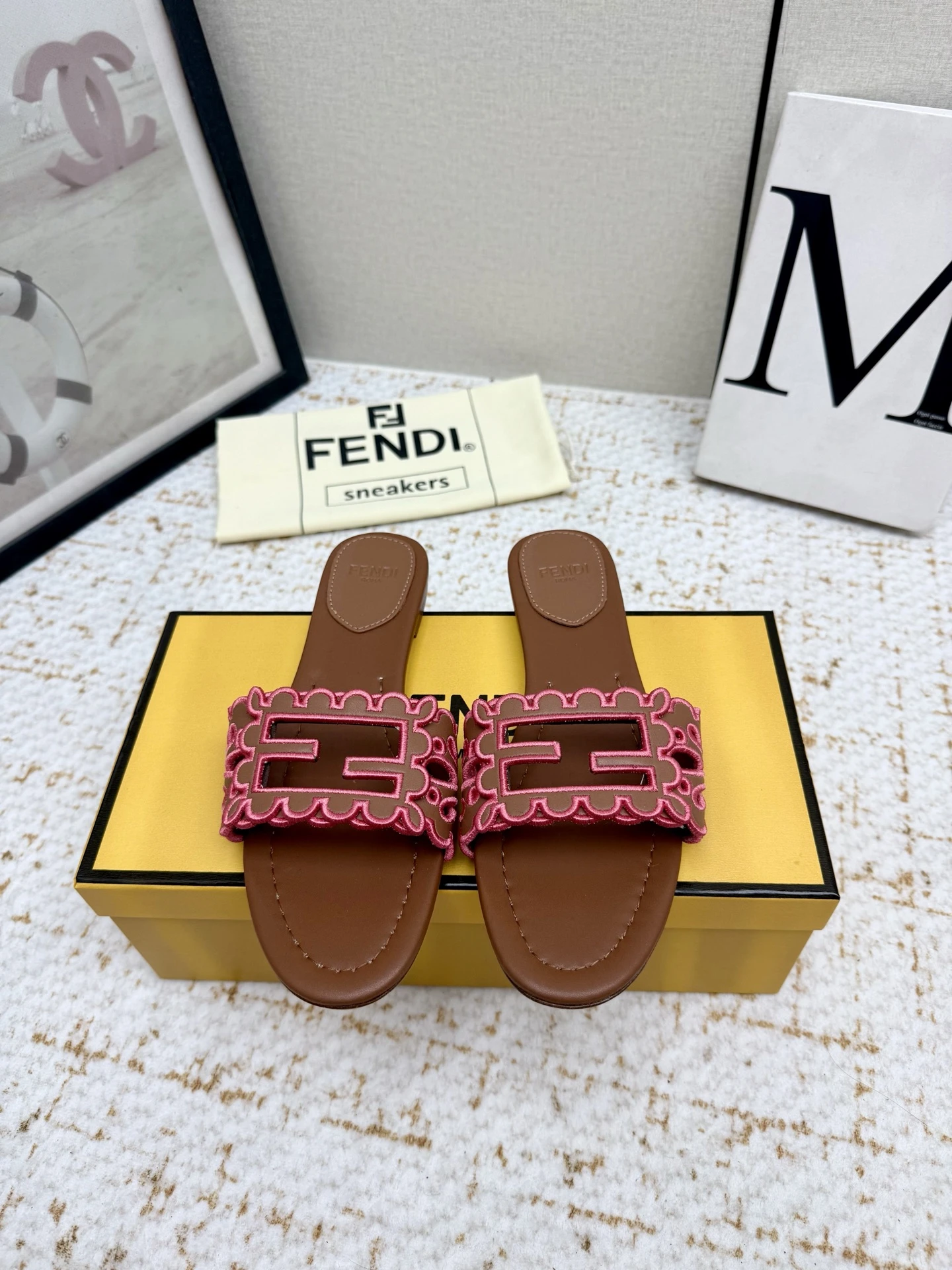 Fendi Slippers — 071a5e5e