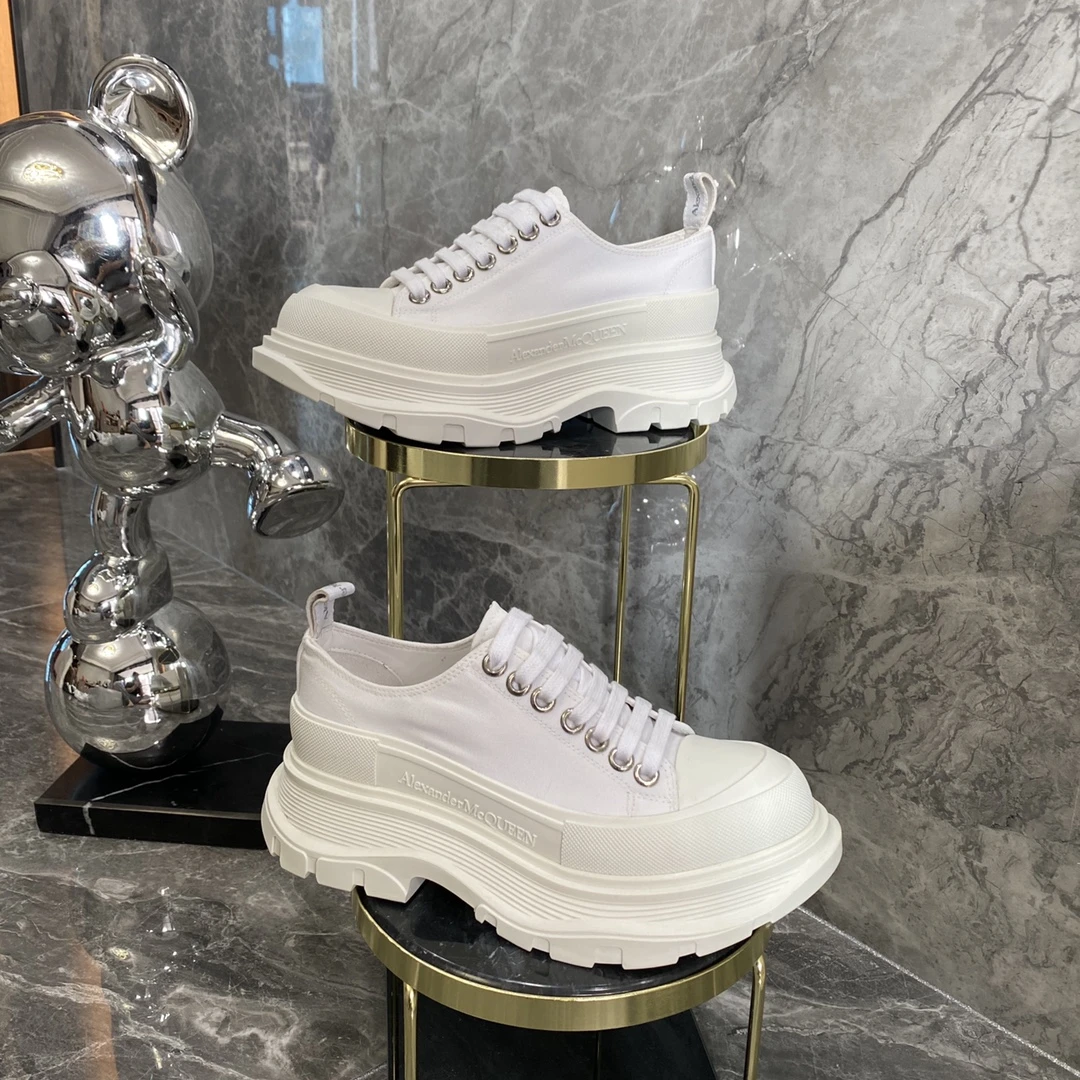 Alexander McQueen Sneakers — 2768327e