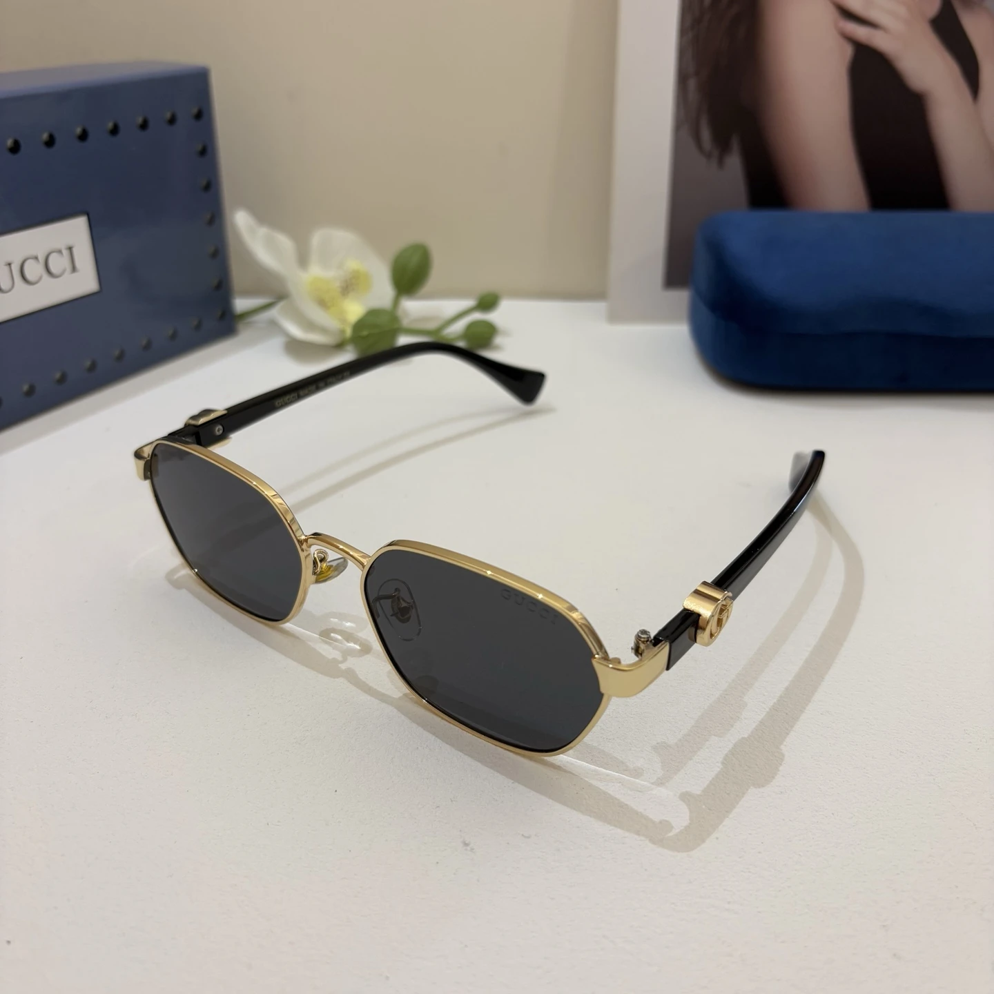 Gucci Eyewear — 52c19f4c