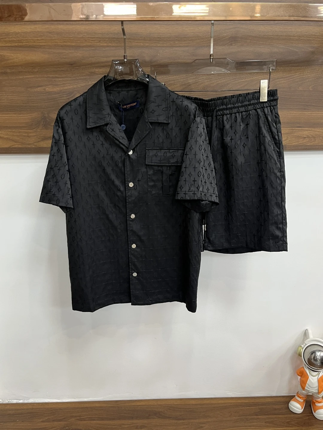 Louis Vuitton Matching Sets — a86768e3