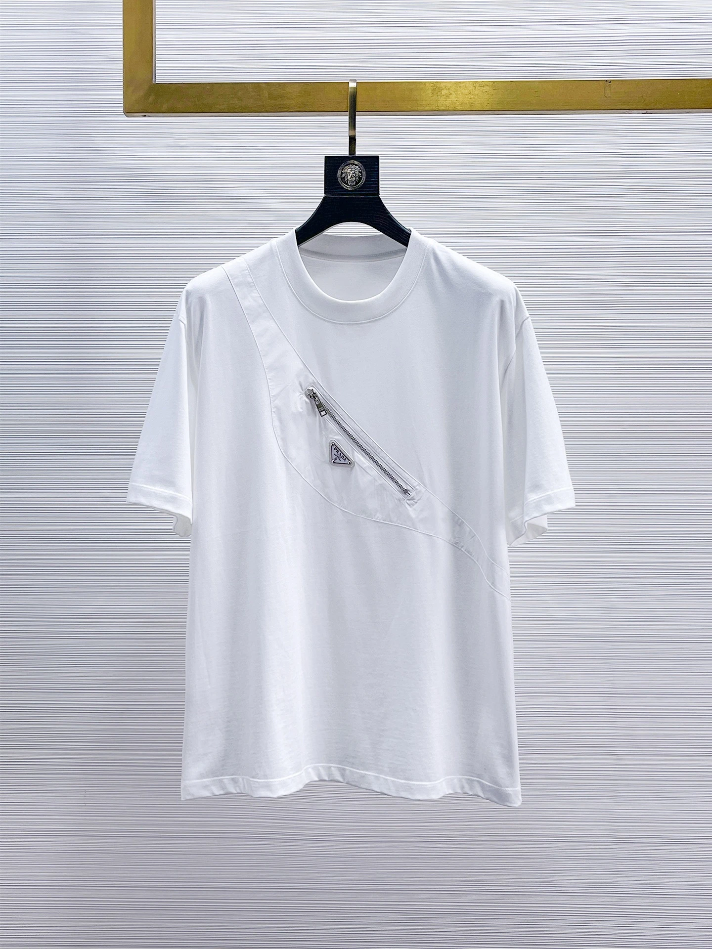 Prada T-Shirt — 6c2a3e35