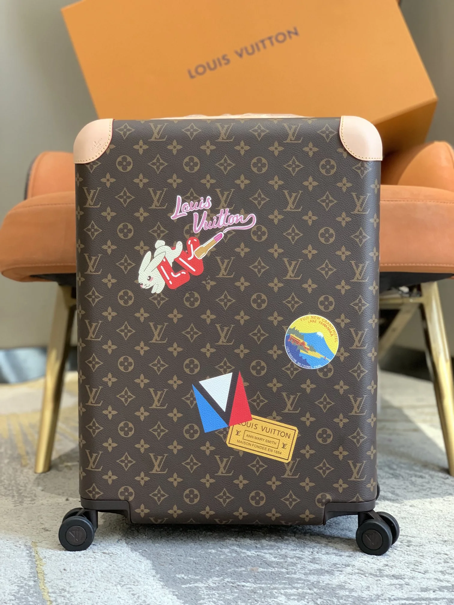 Luggage — 5dccb131