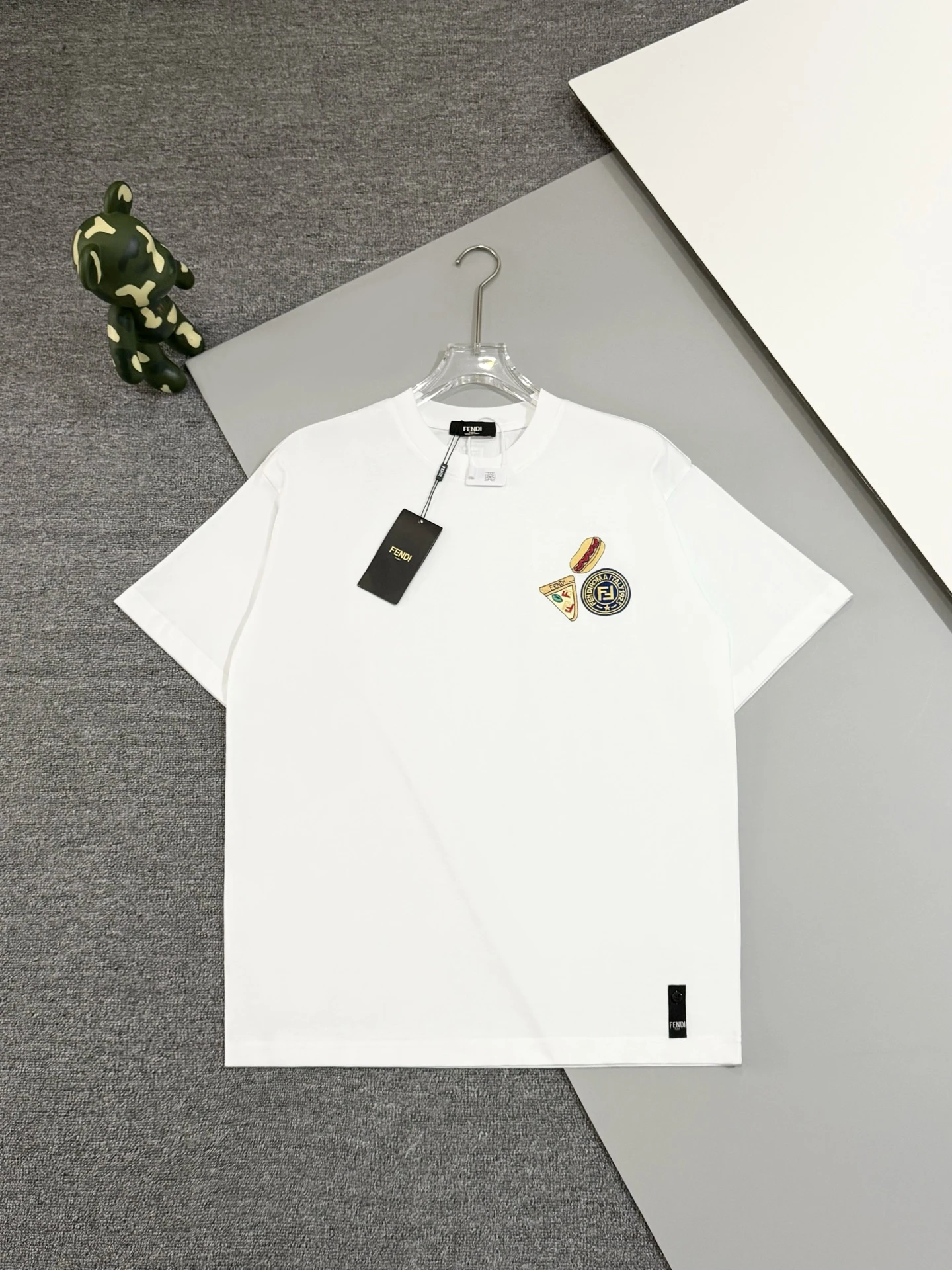 Fendi T-Shirt — bb9dda82