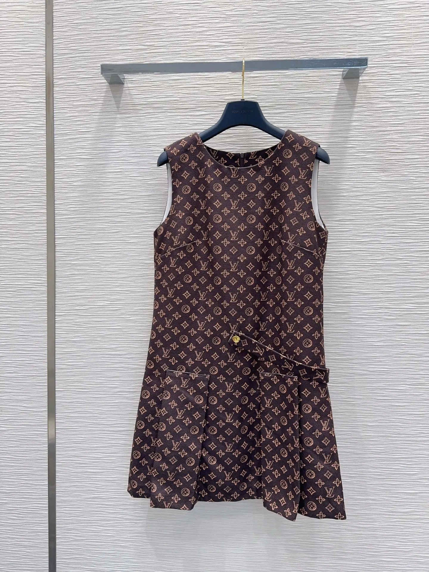 Dresses — 7286ea86