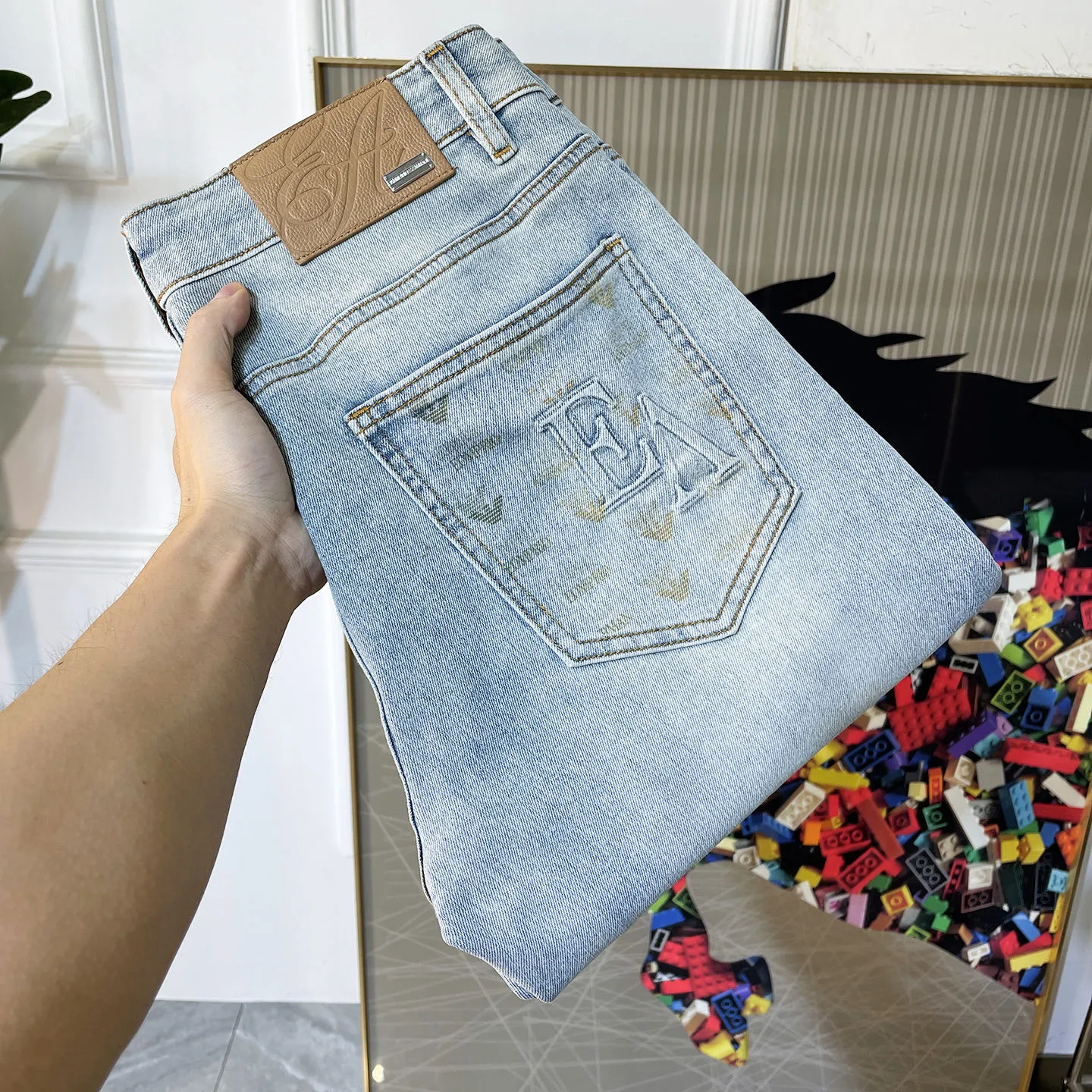 Armani Jeans — 801de0b6