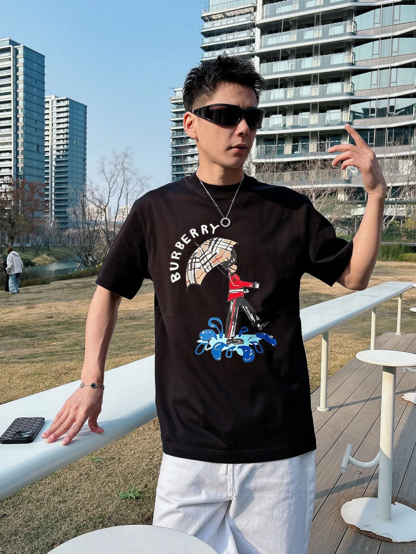 Burberry T-Shirt — a2fc4a49