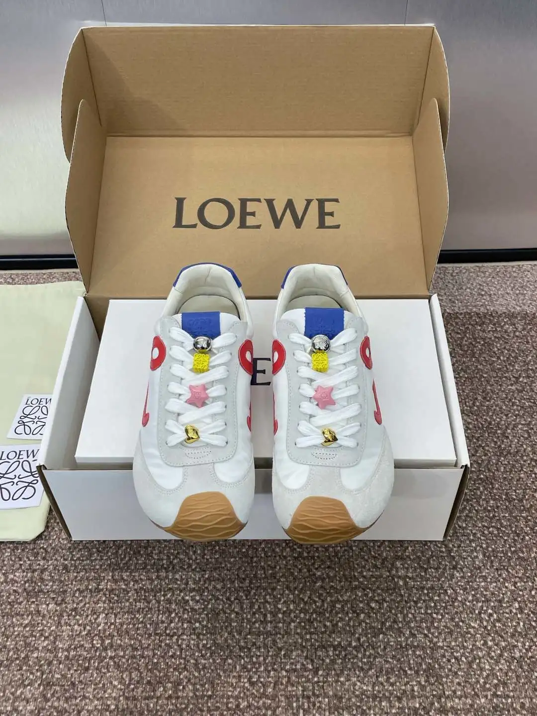 Loewe Flats — 55c4d8eb