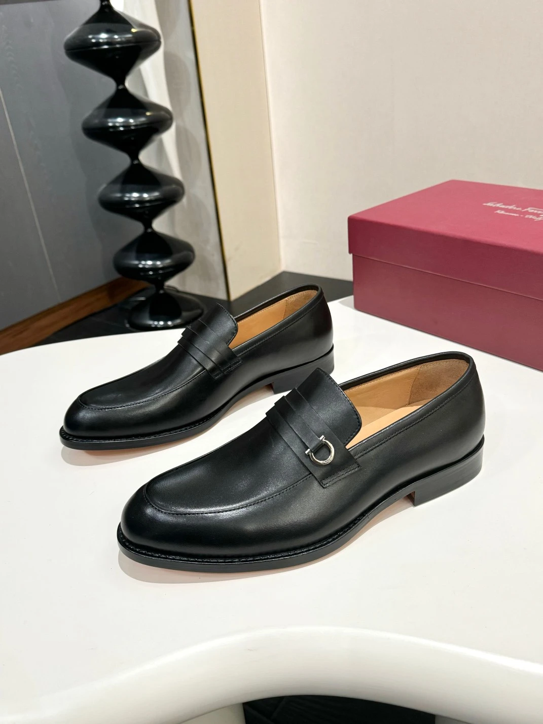 Ferragamo Dress Shoes — e378f030