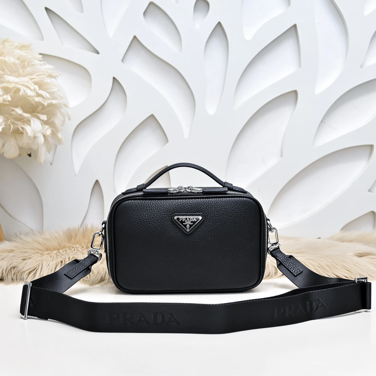 Prada Bag — 7736b7bc