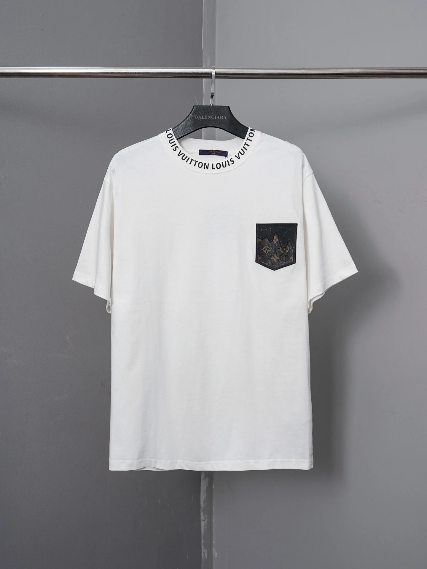 Louis Vuitton T-Shirt — 5541a49f