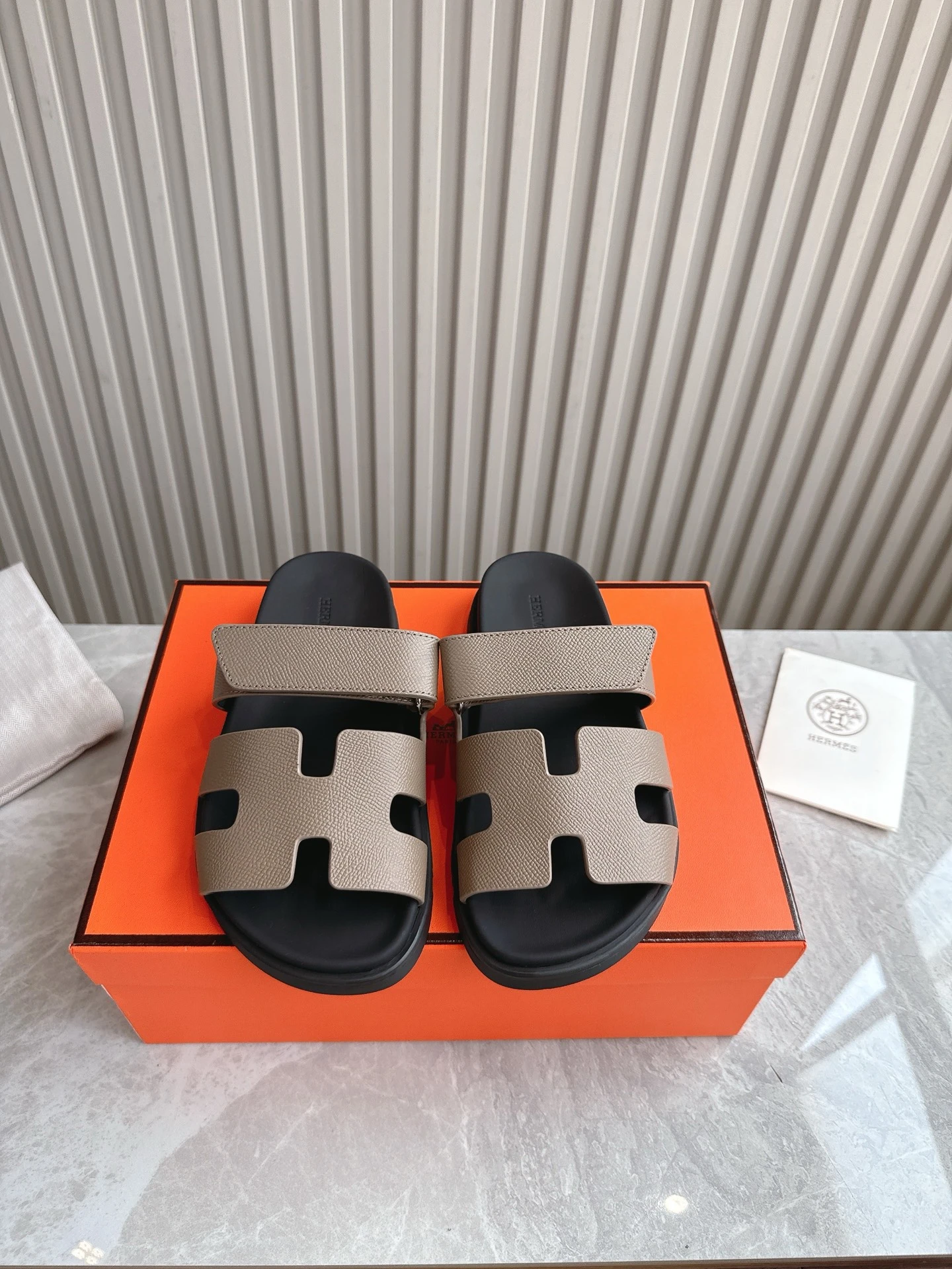 Hermès Slippers — 973ede92
