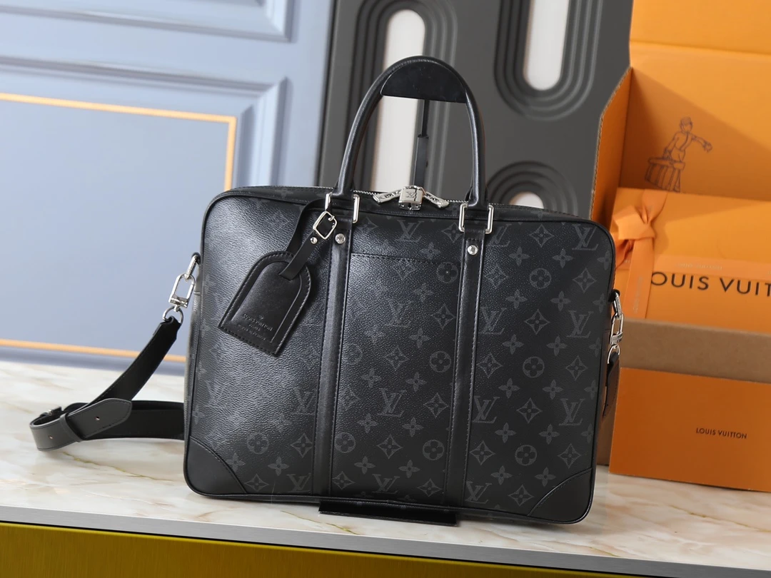 Briefcases — c4672692