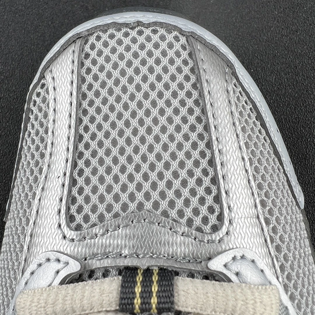 New Balance Shoes — e4a36740