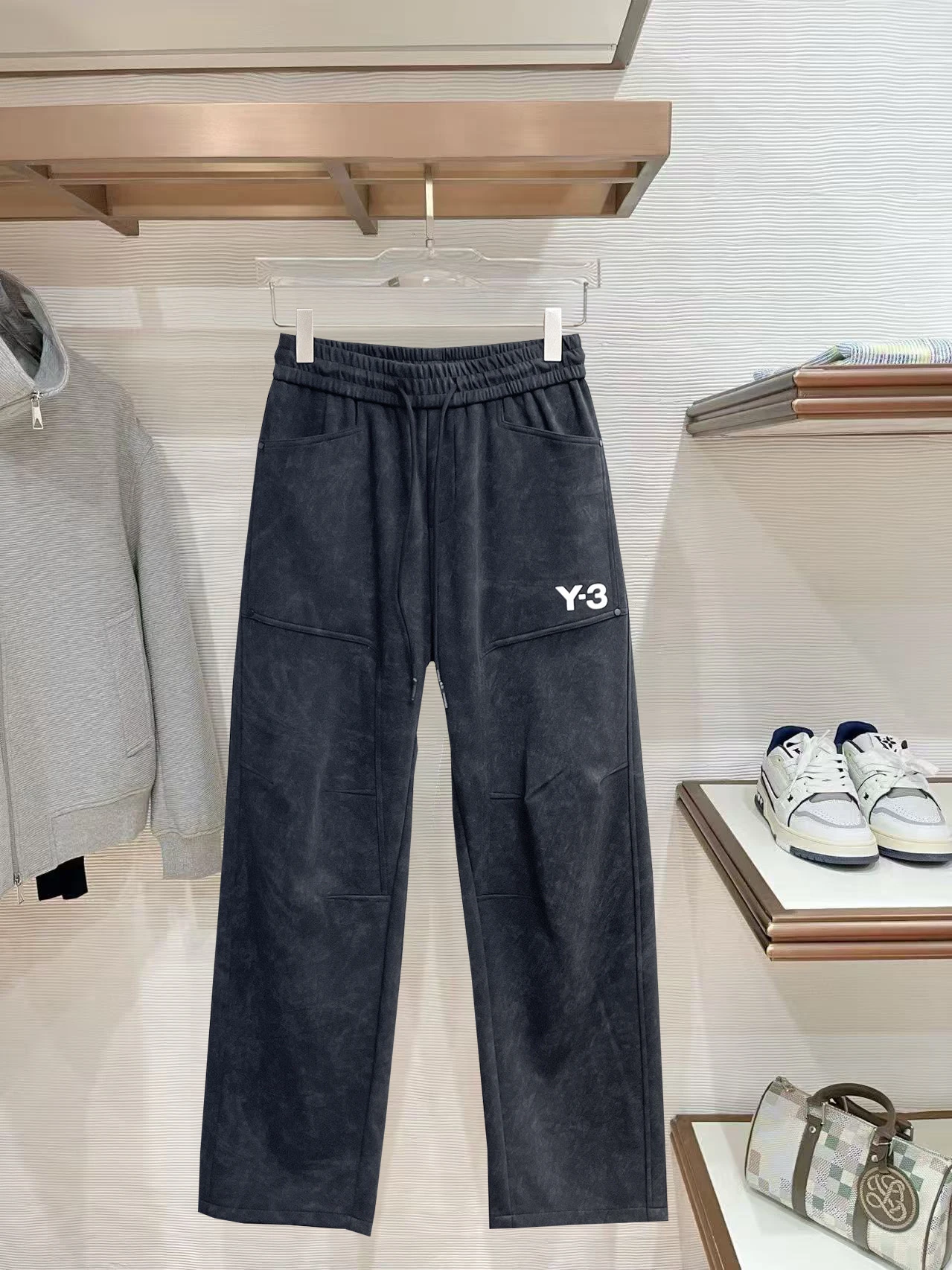 Trousers — 31b7020a