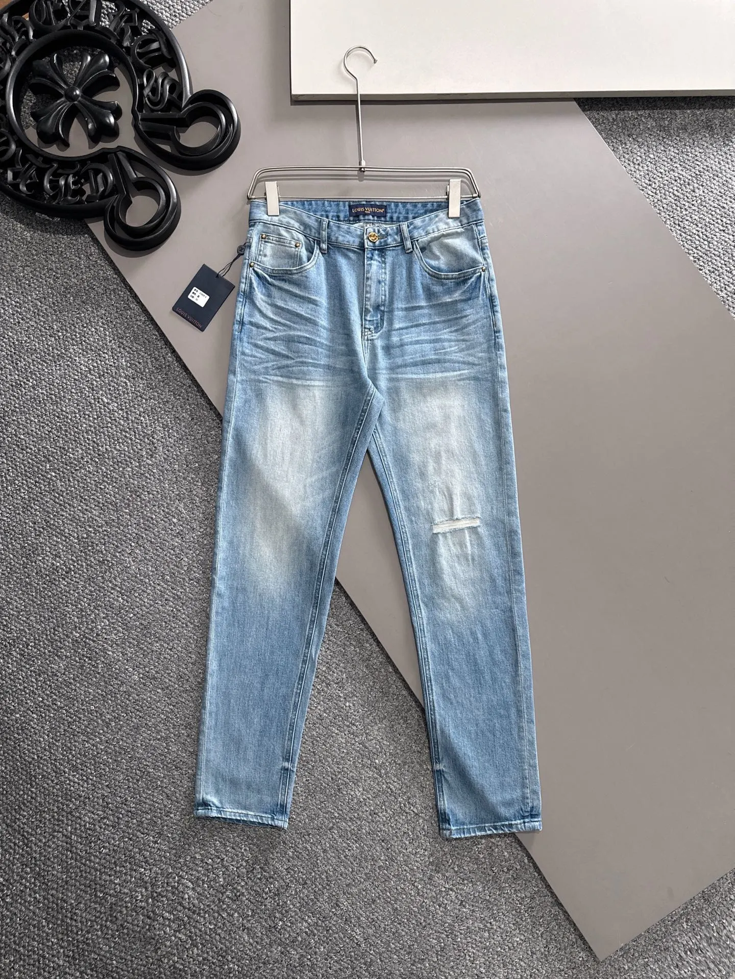 Louis Vuitton Jeans — 60795641